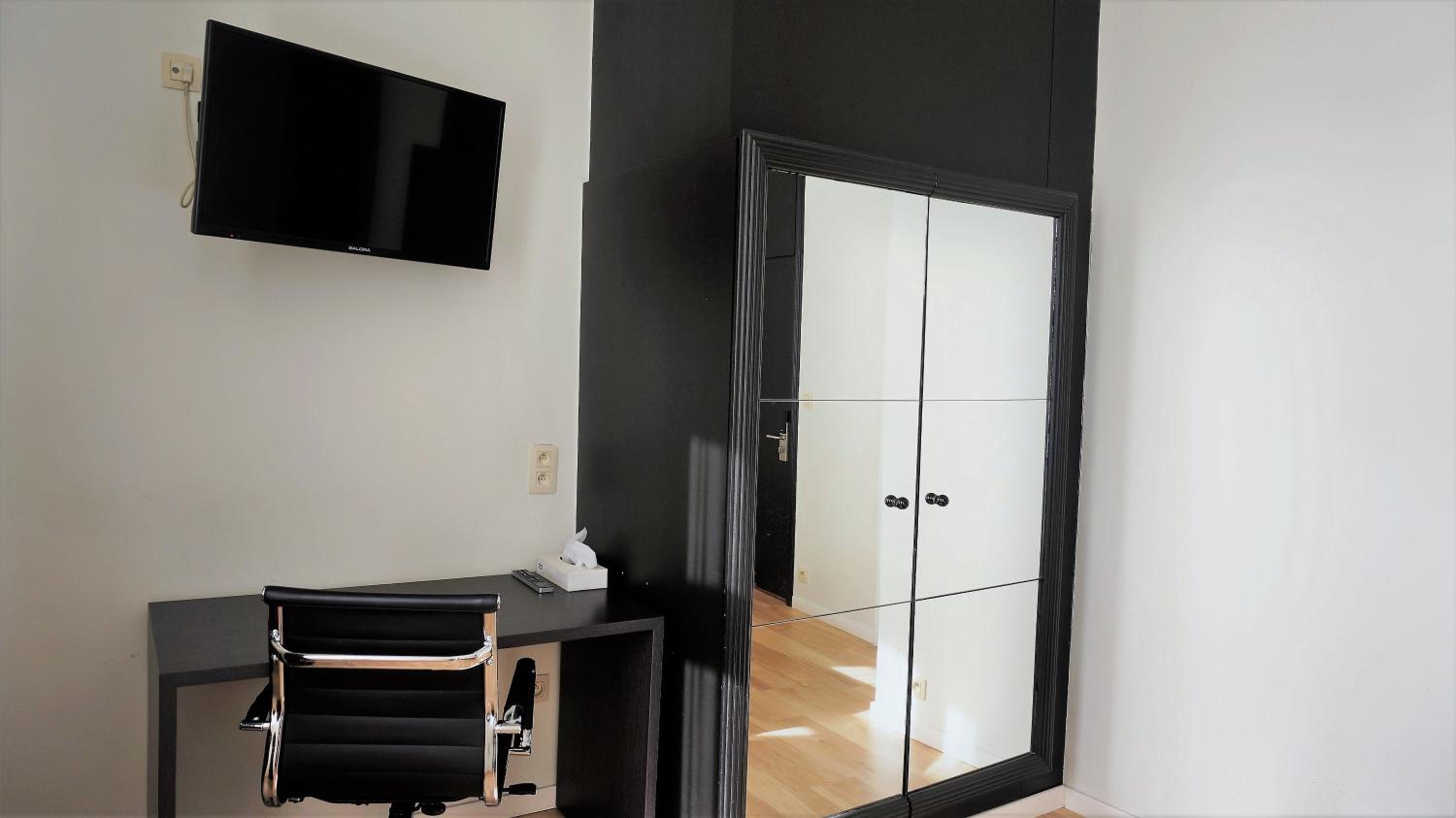 Superior Double Room - Photo 3