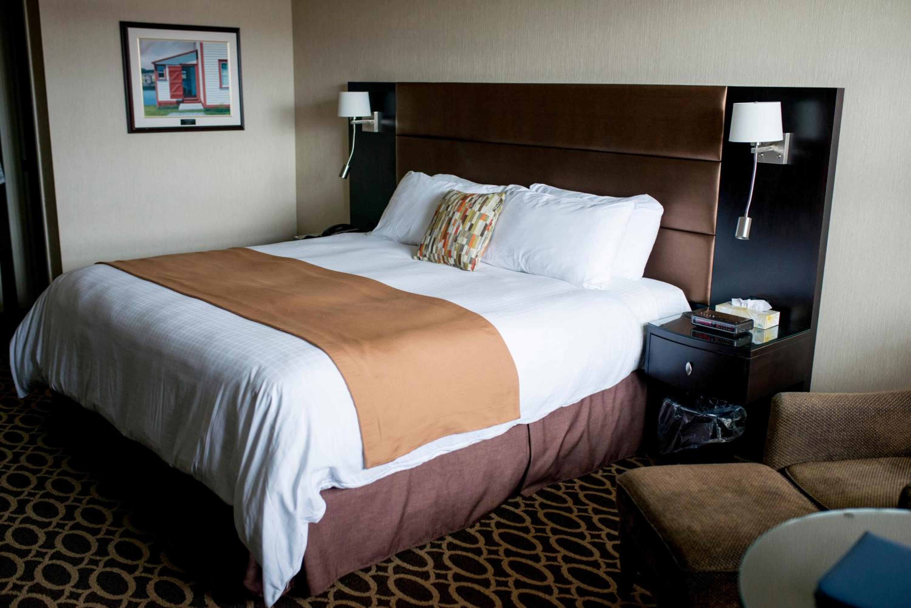 Standard King Room photo 2