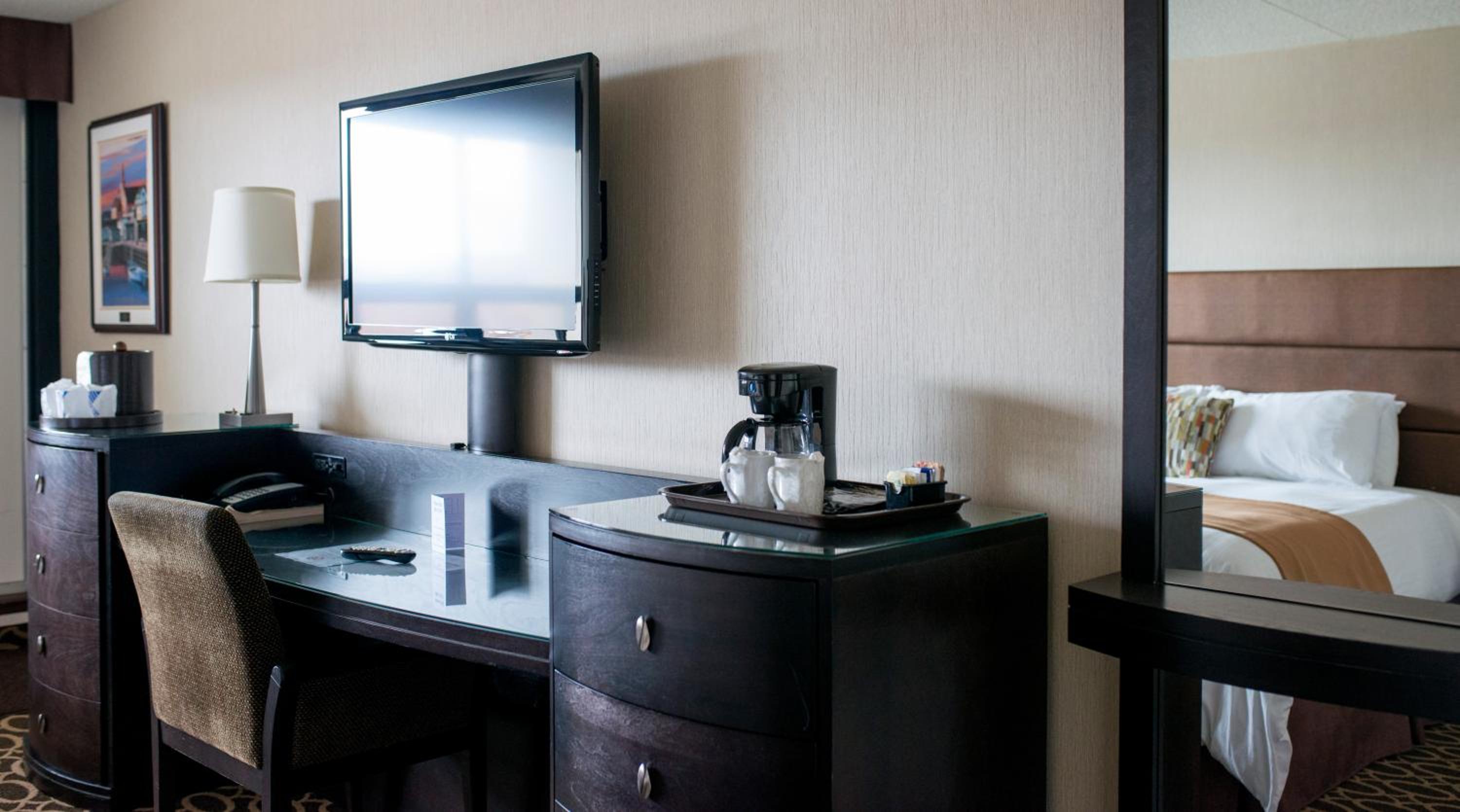 Standard King Room photo 1