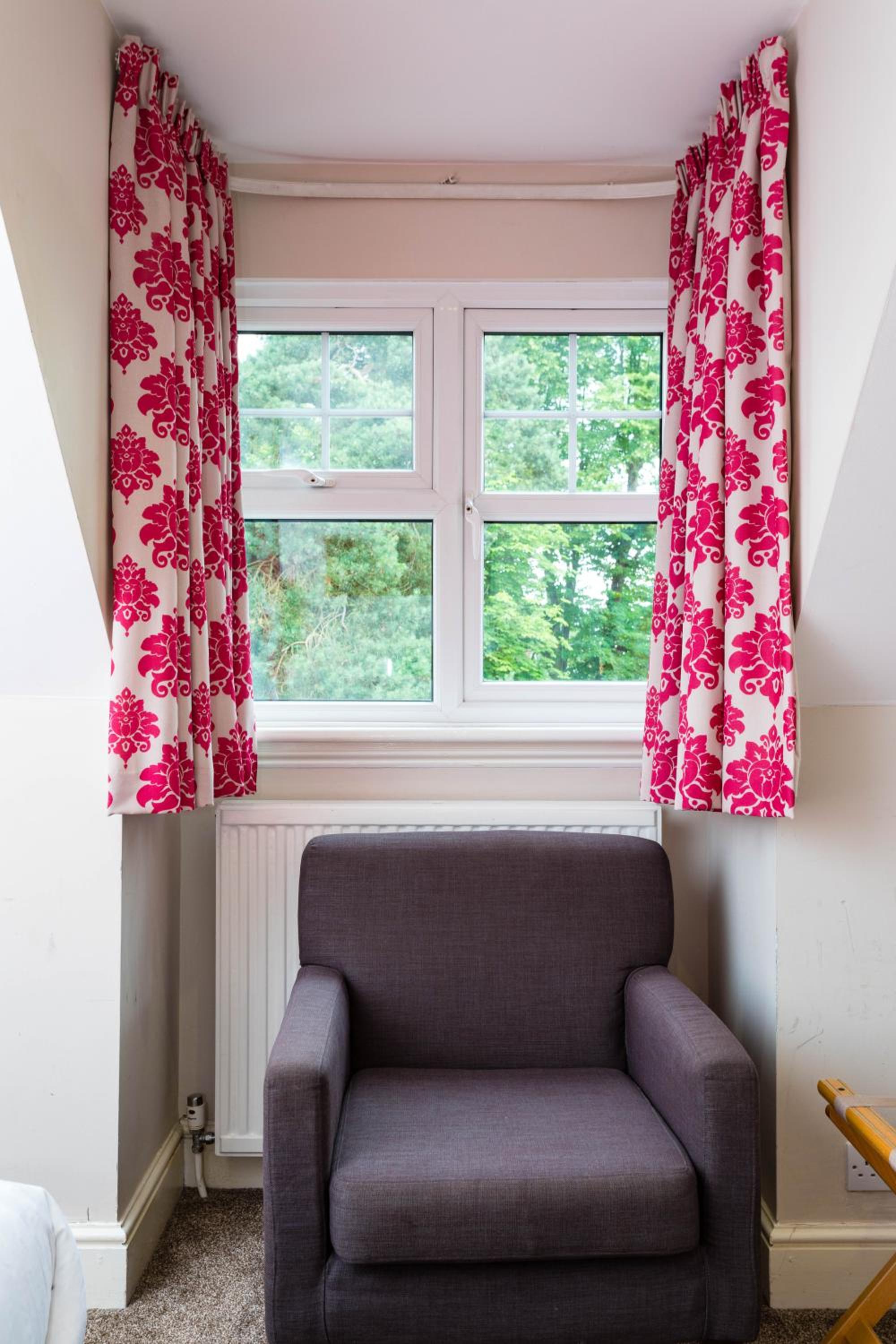 Family Room  (3 Adults) with Private Bathroom photo 3