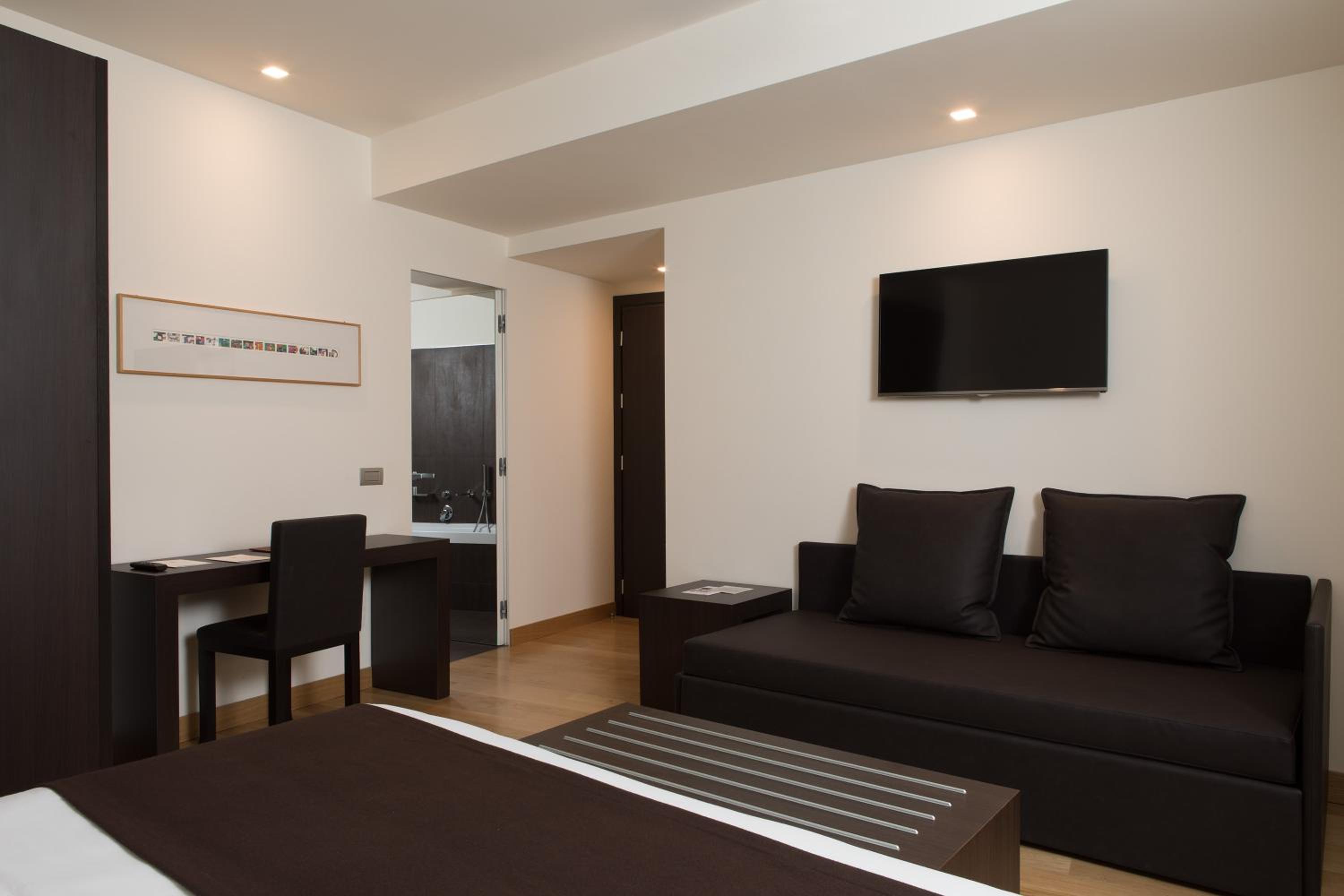 Superior Double Room - Photo 4