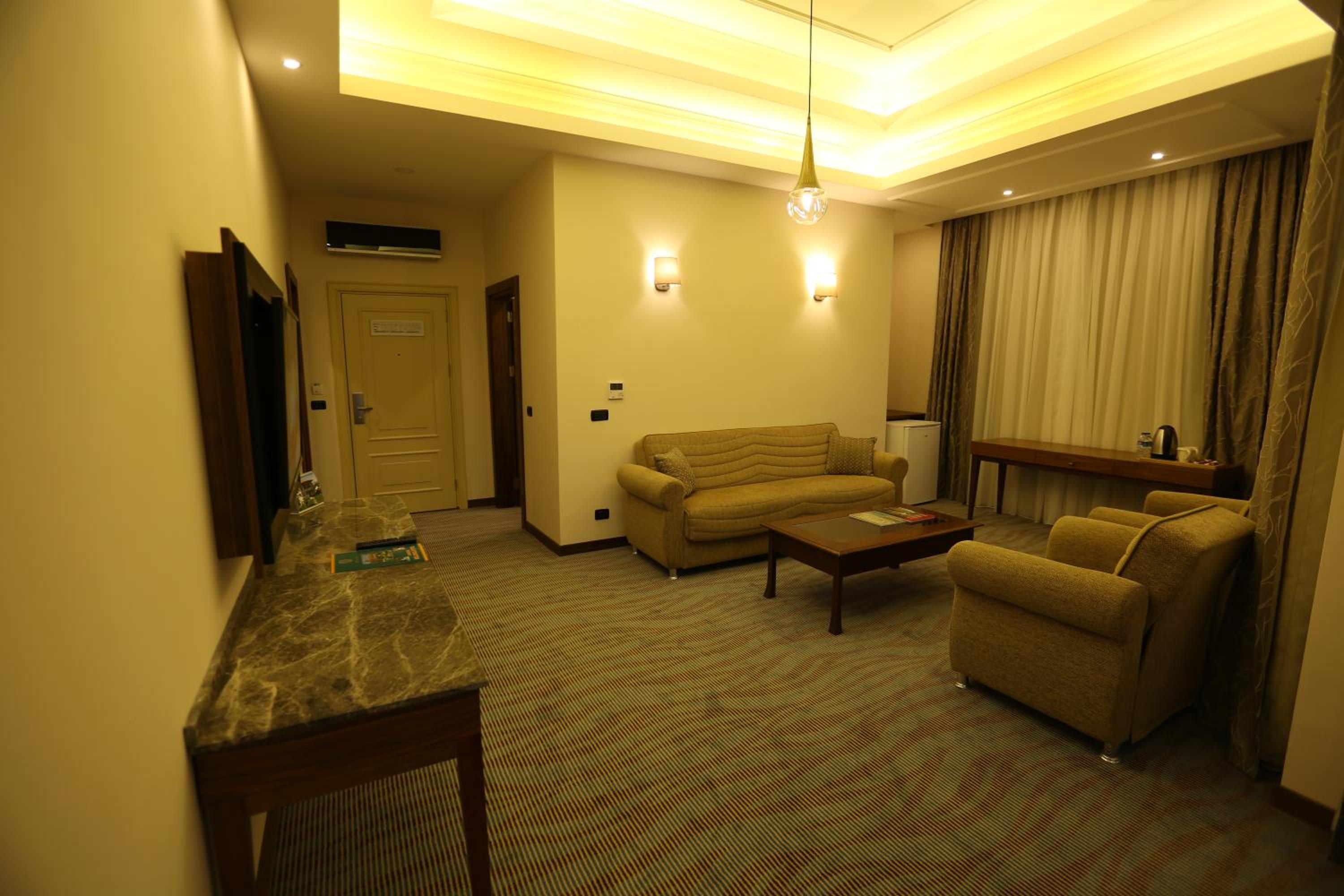 Suite with Lake View photo 1