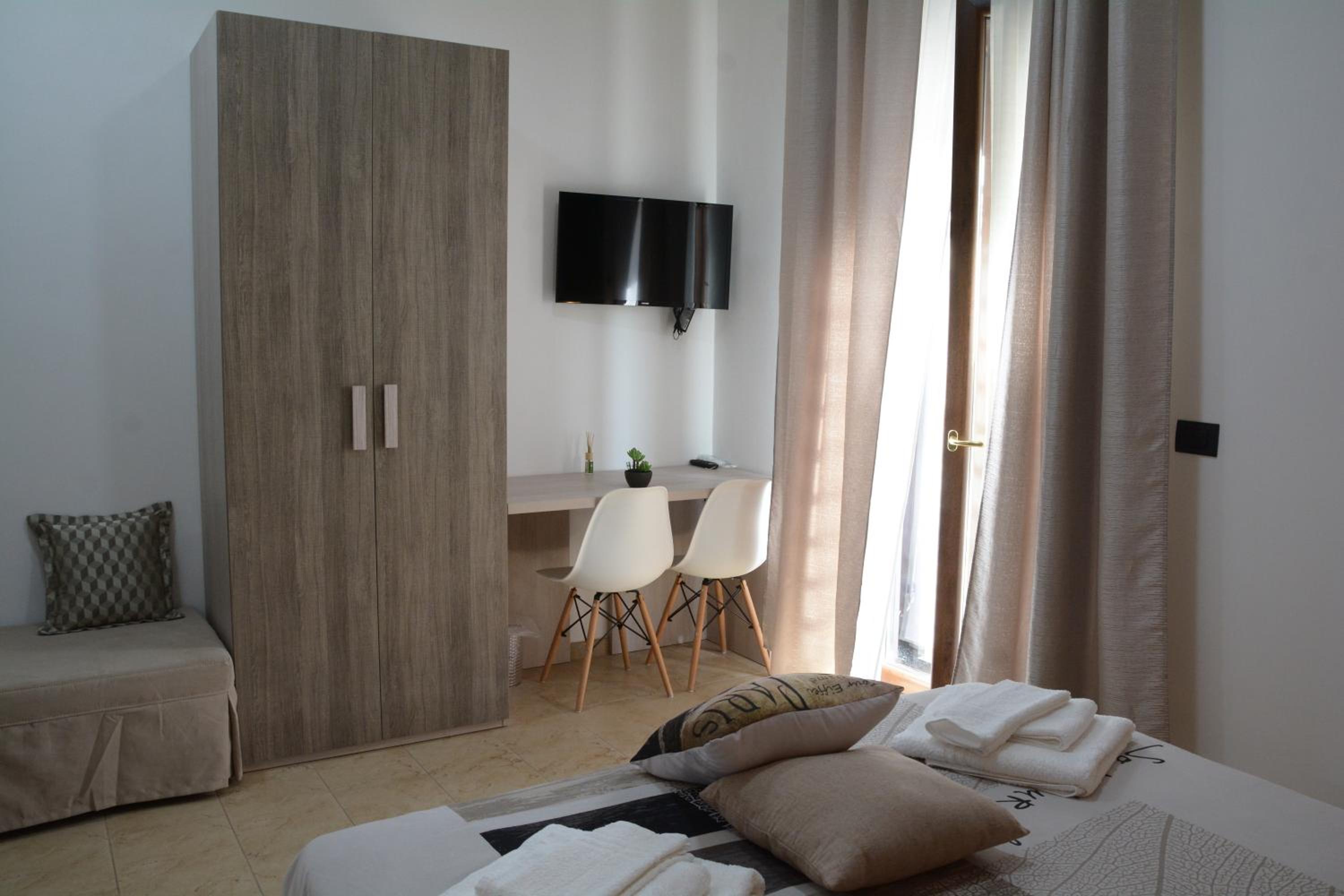 Double Room with Extra Bed photo 2