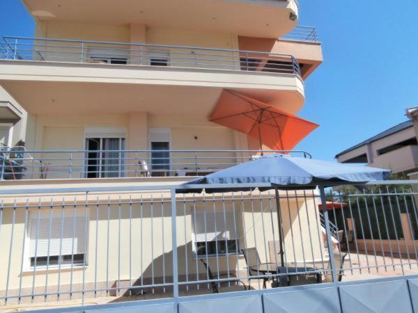 Apartment with Terrace - First Floor - Photo 21