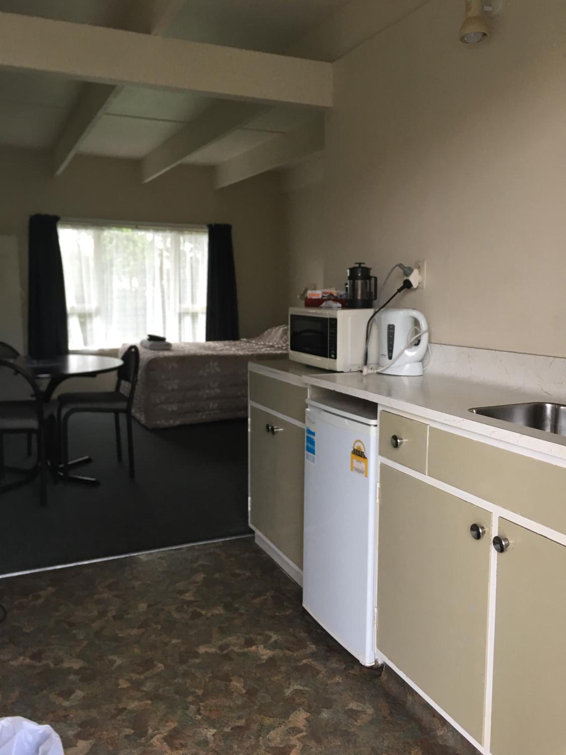 Budget Studio - Photo 3