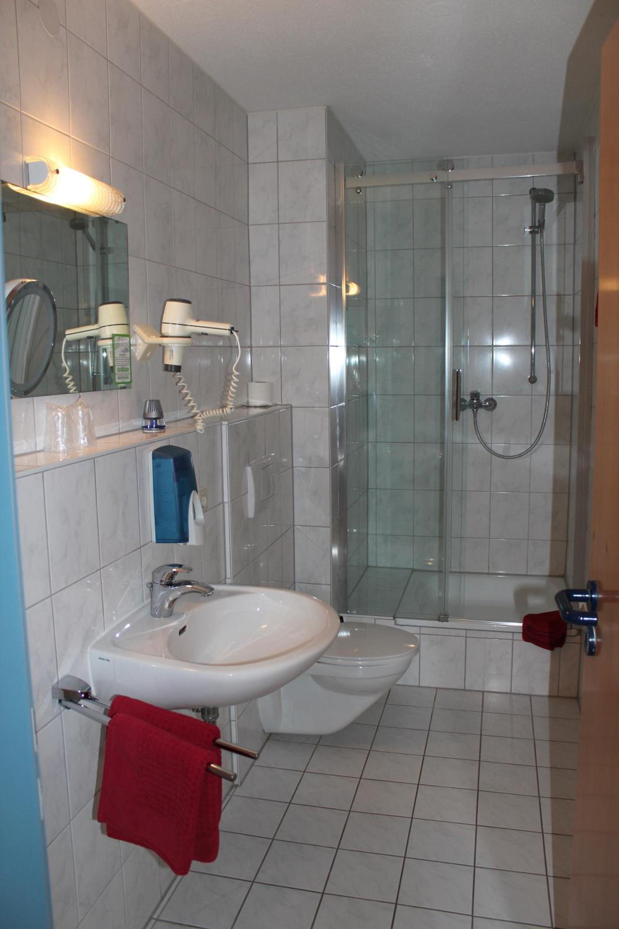 Deluxe Double or Twin Room - Photo 5