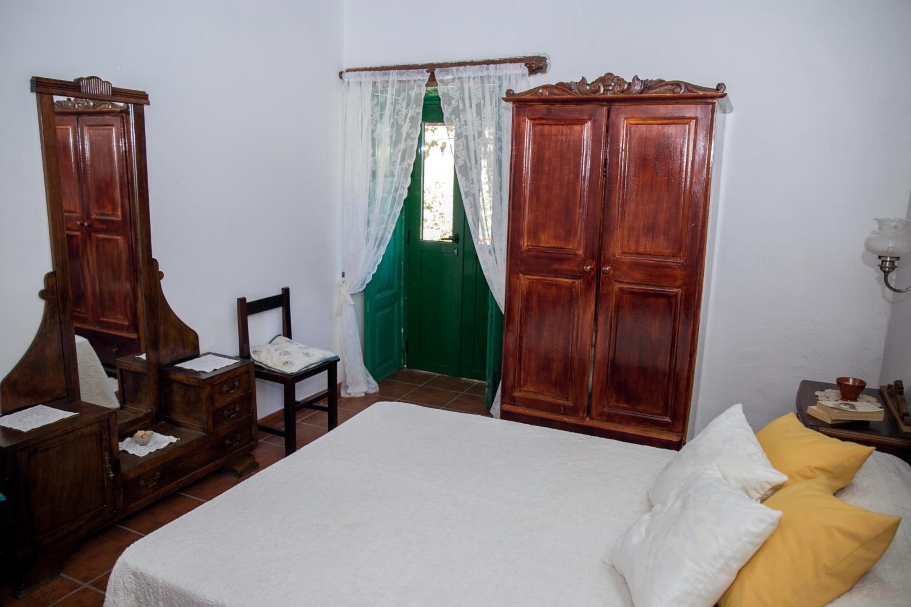 Two-Bedroom Apartment with Garden View photo 2