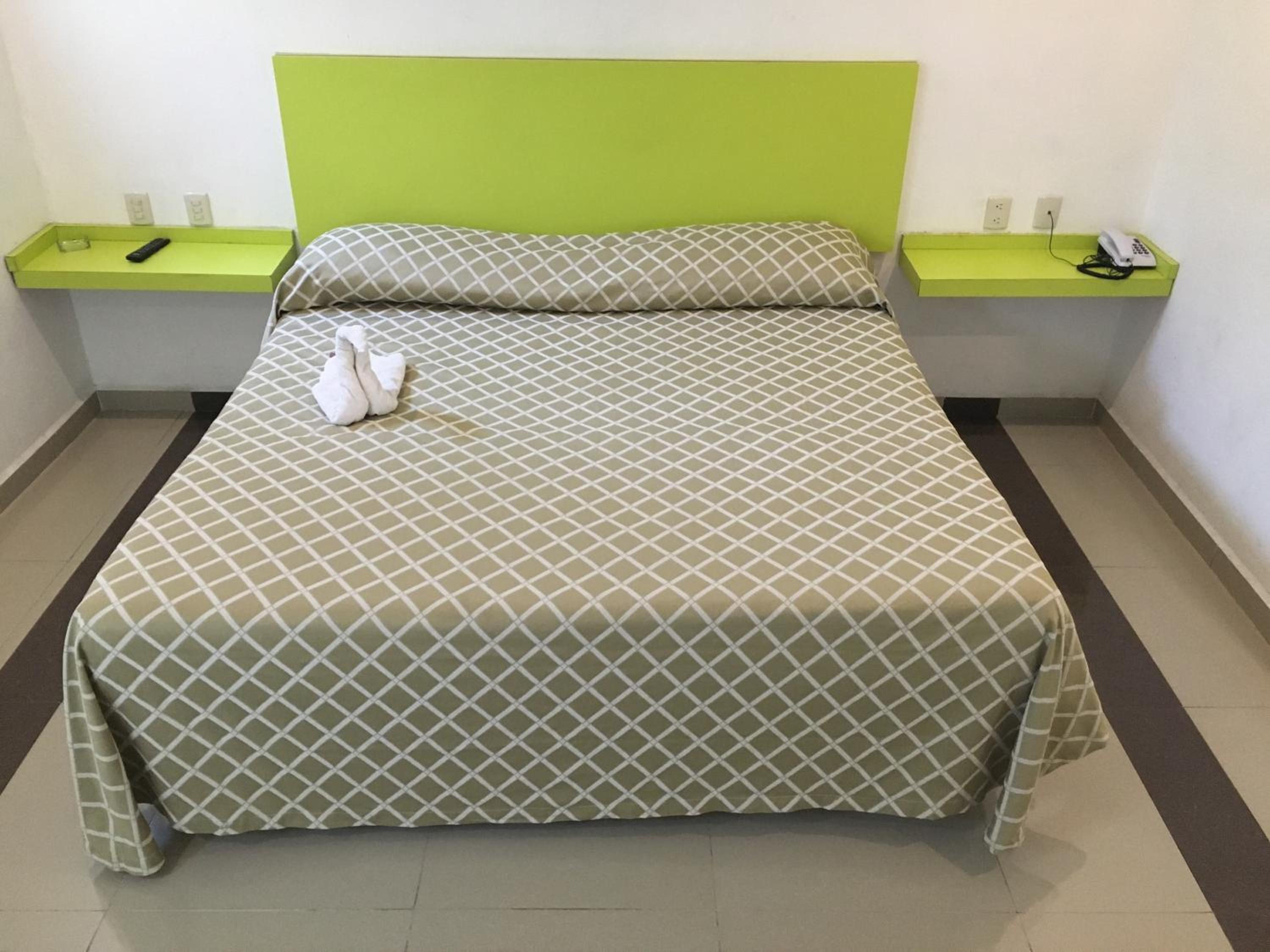 Deluxe Suite - Photo 1
