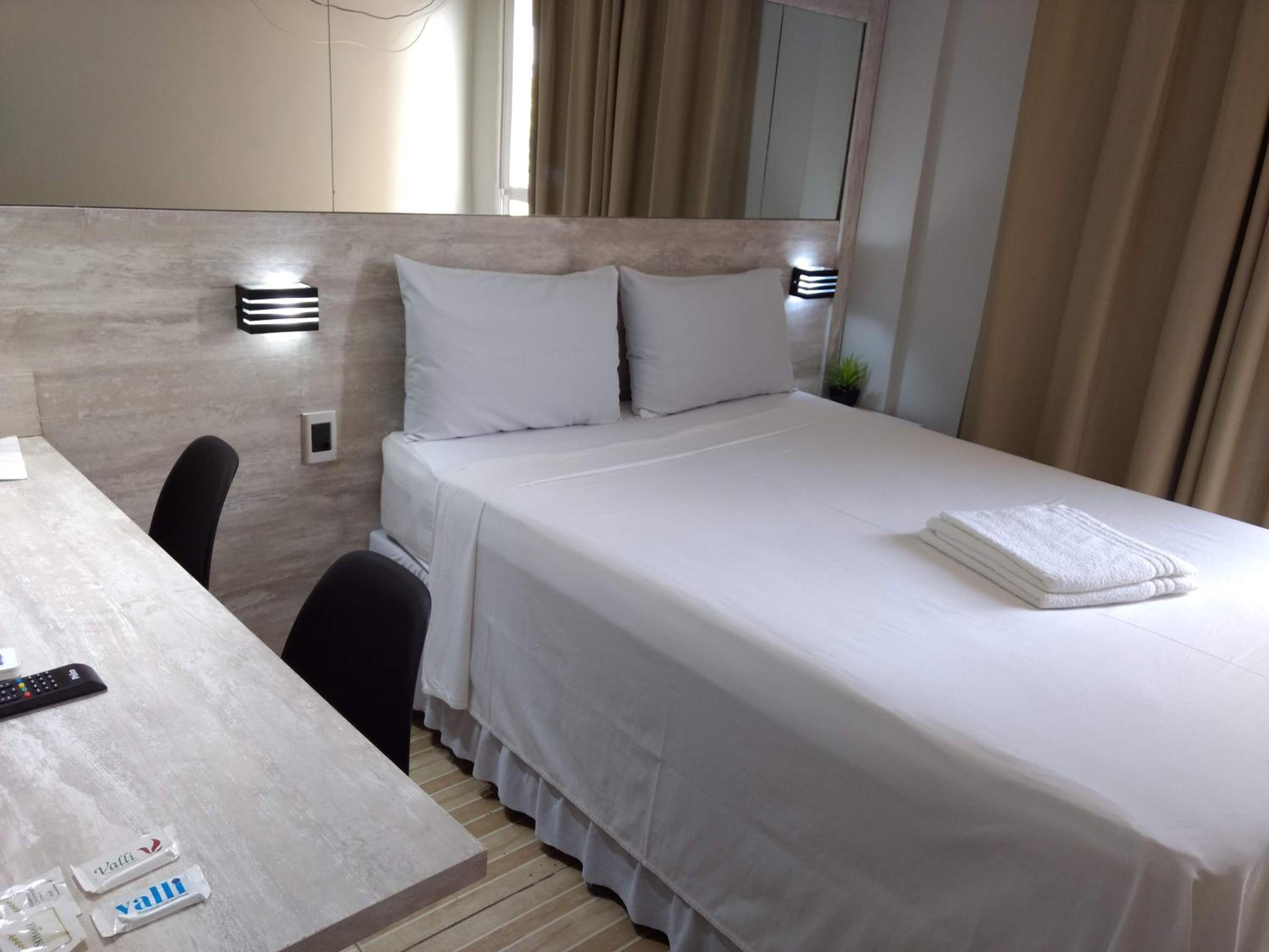 Double Room with Patio - Photo 6