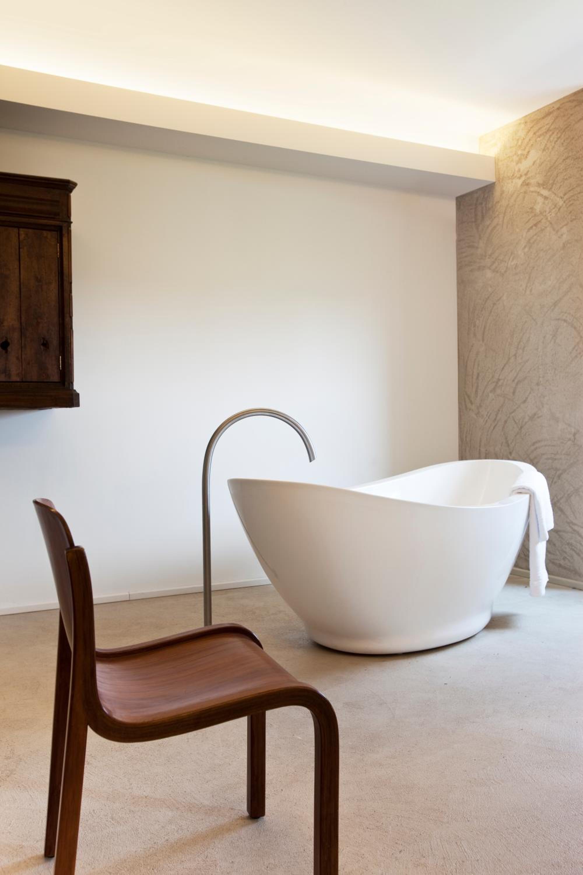 King Suite - Photo 7