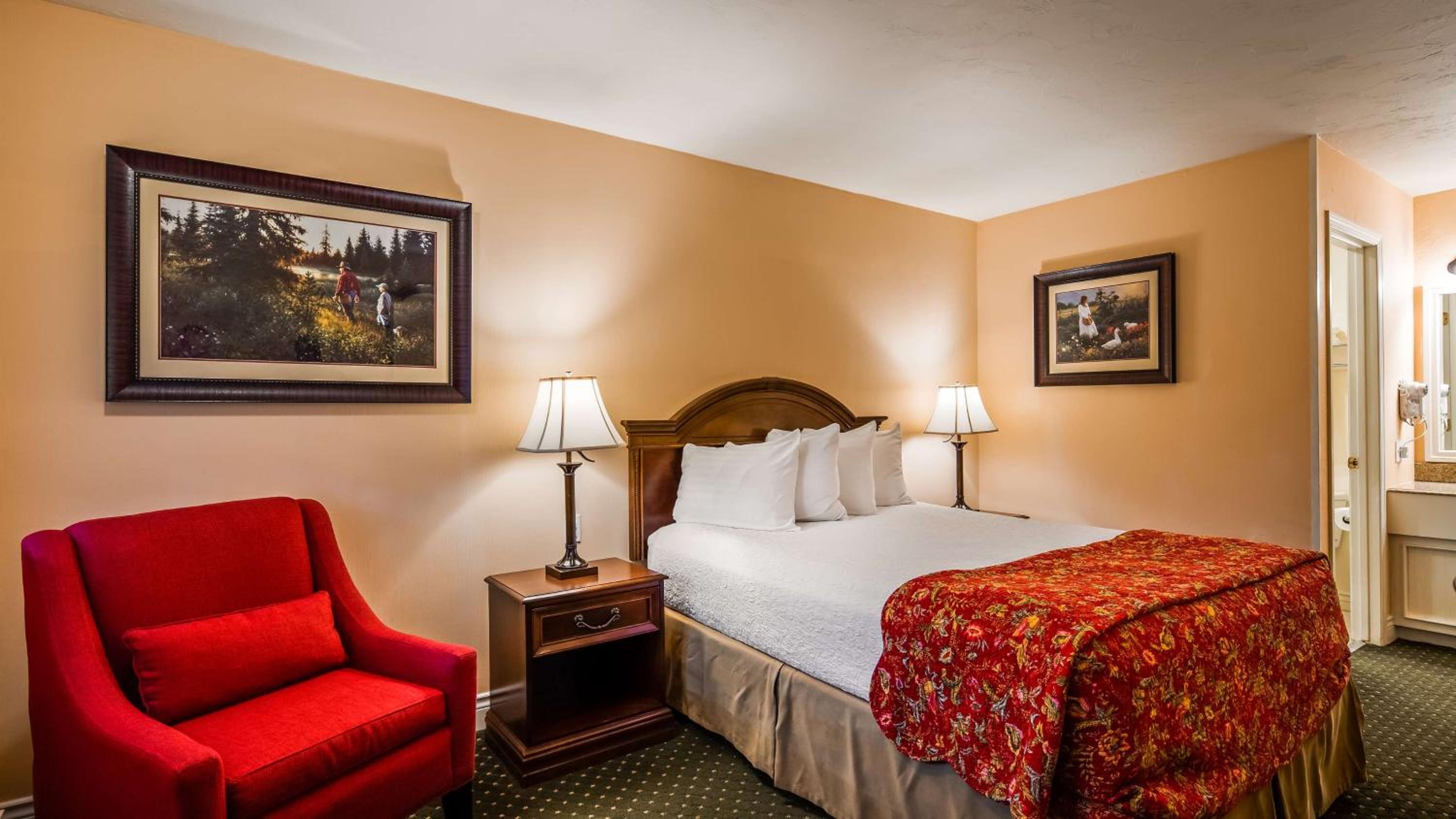 Queen Room - Hearing Accessible - Non Smoking
