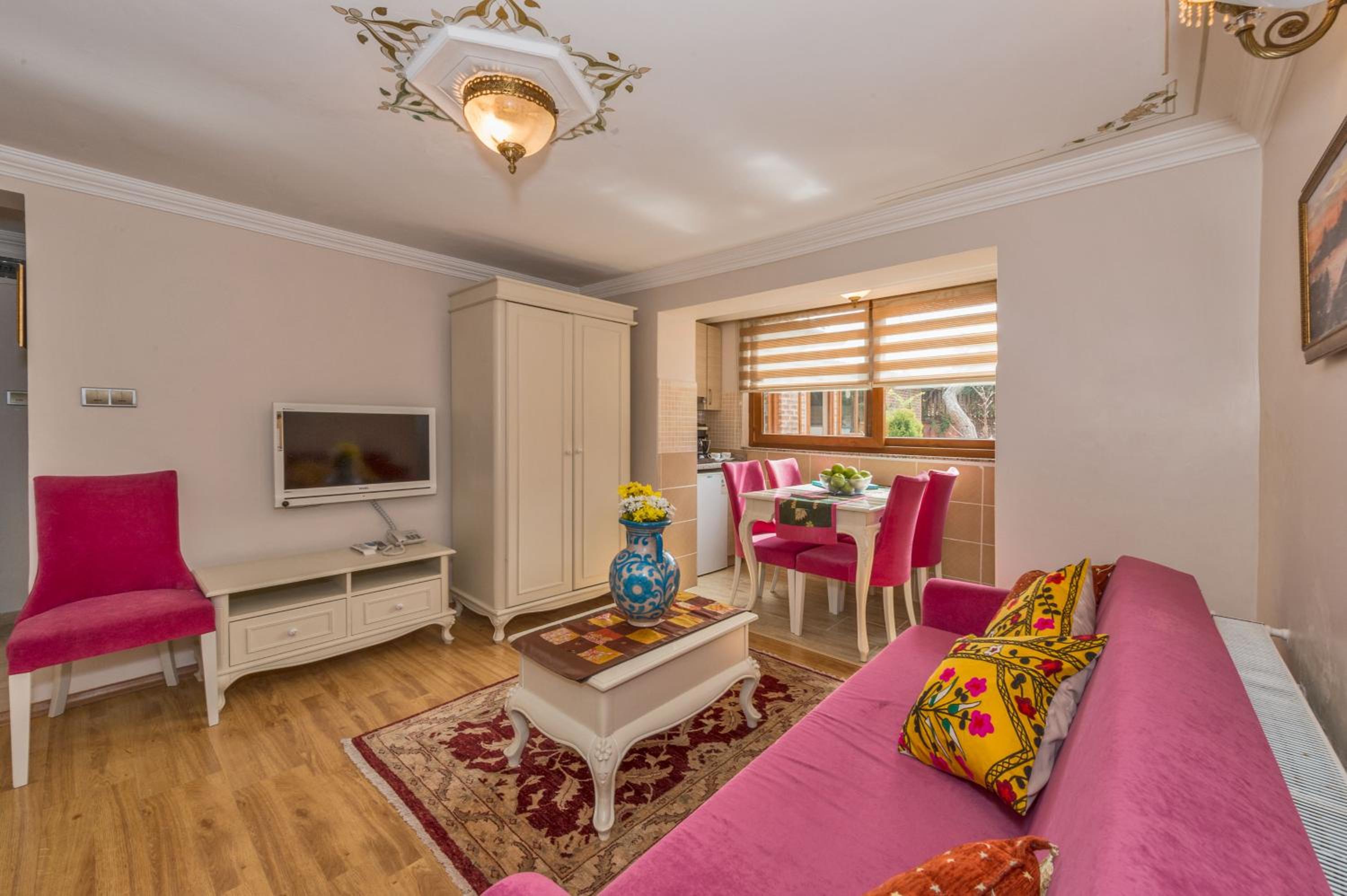 Suite with City View photo 1