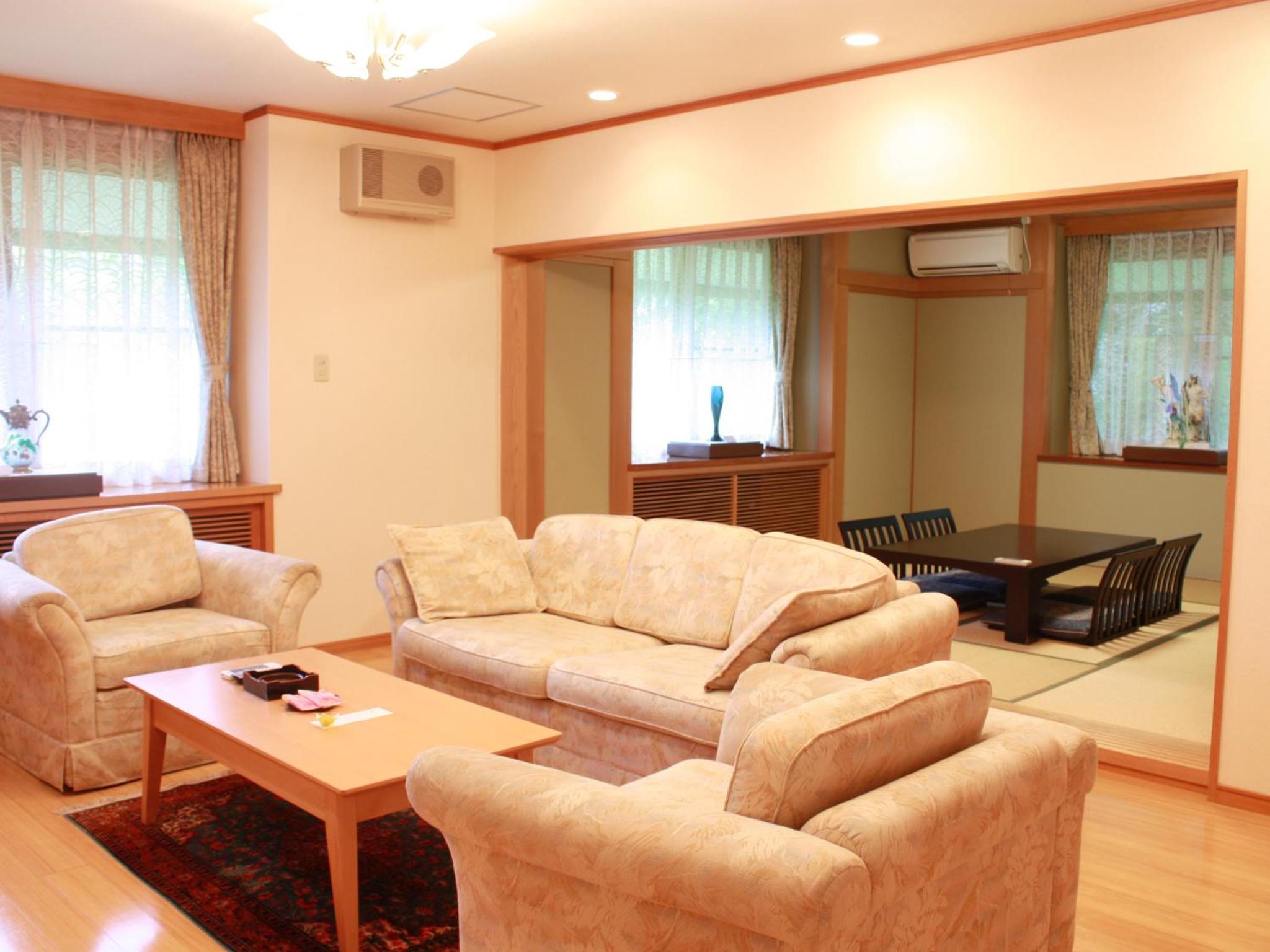 Quadruple Room with Private Bathroom