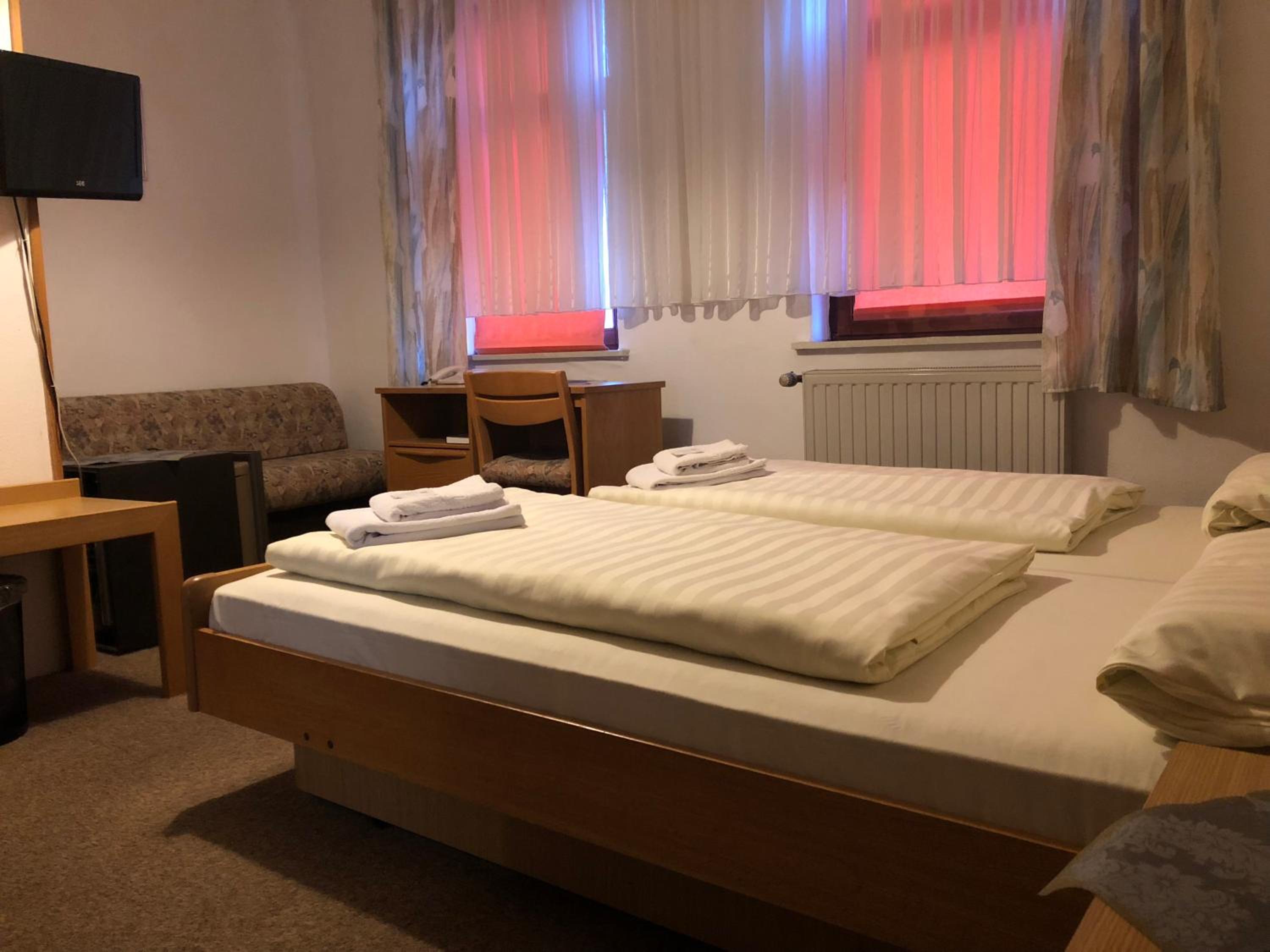 Double Room - Photo 9