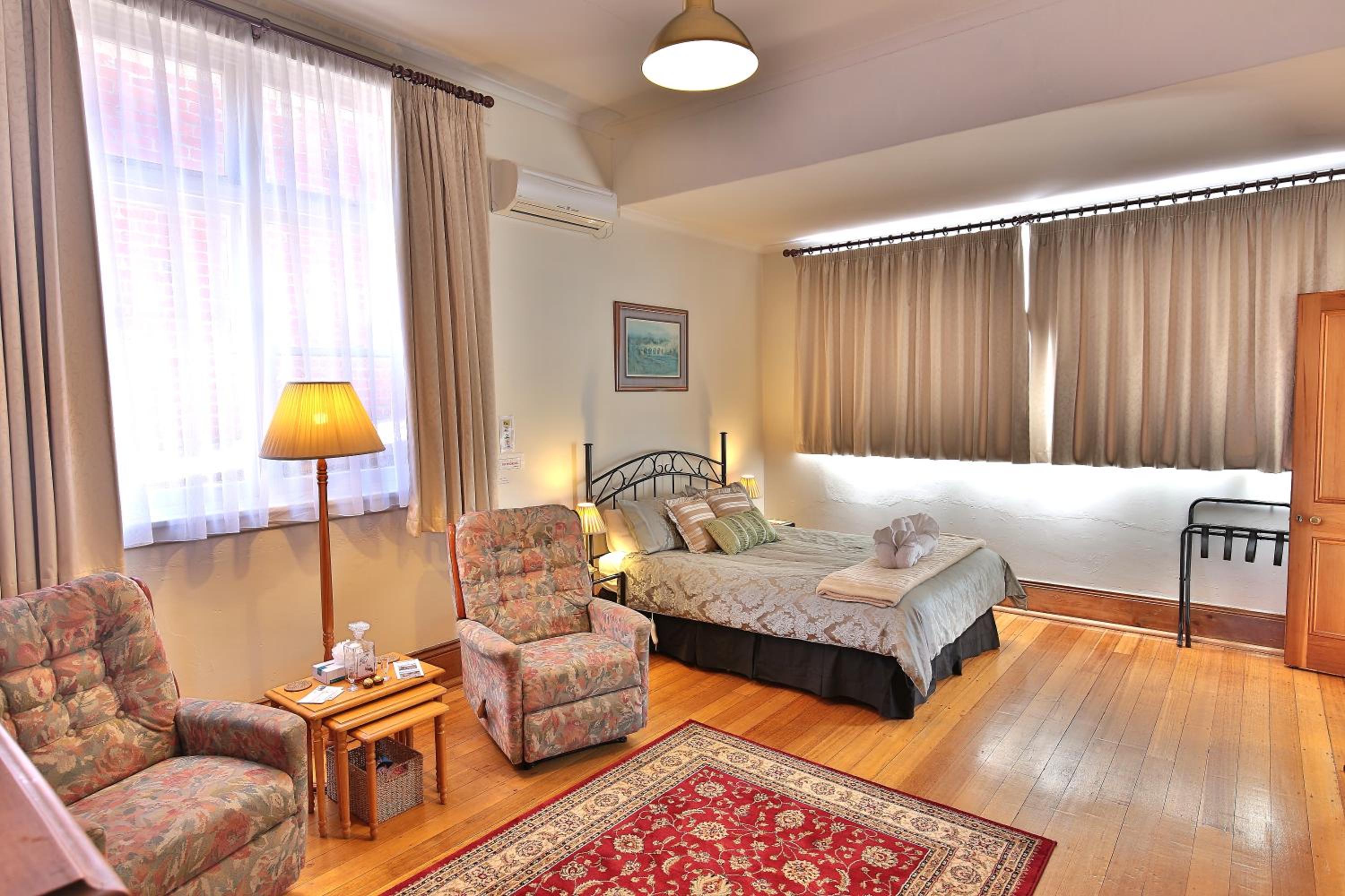 Apartment - Ground Floor photo 3