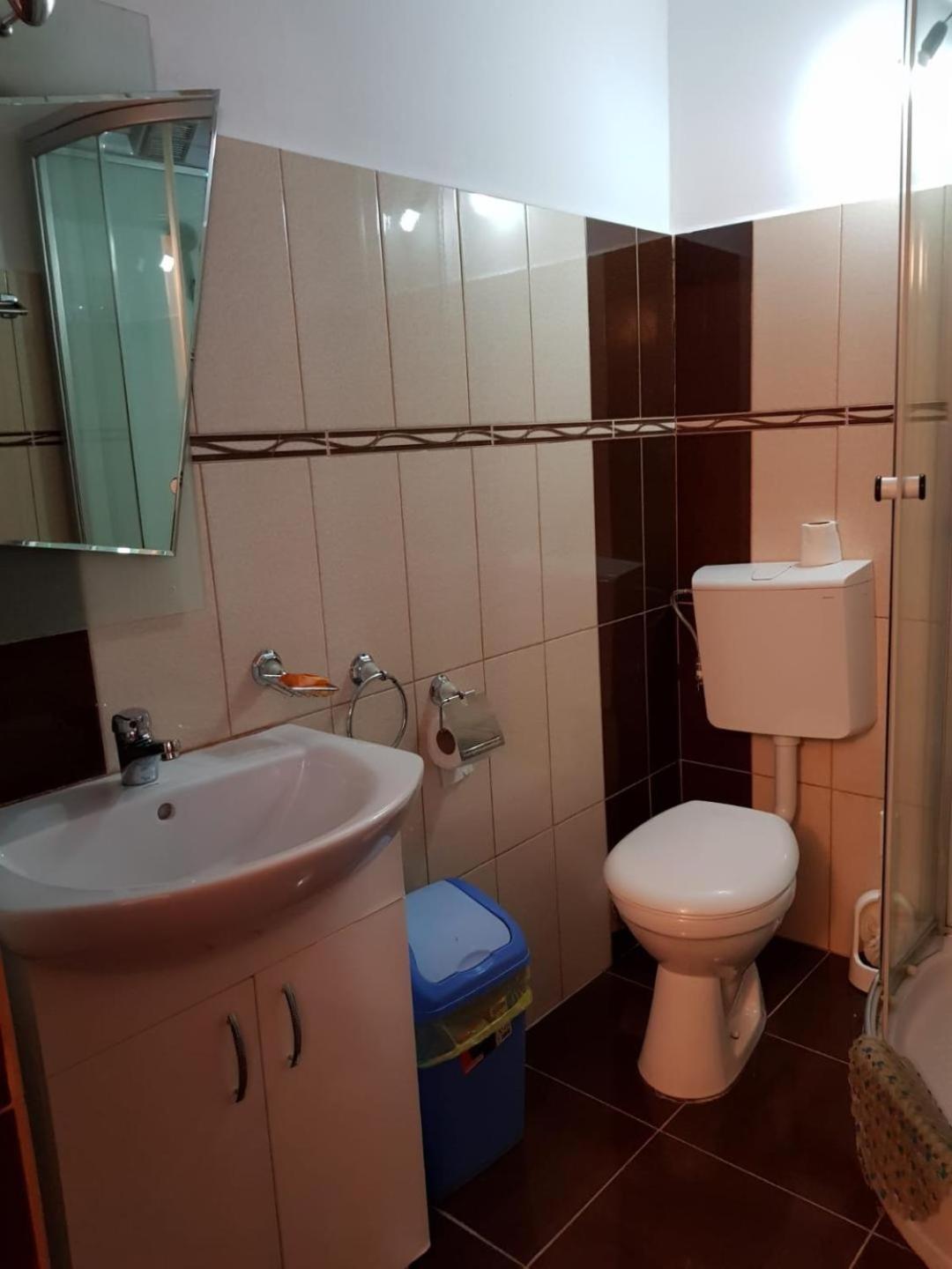 Triple Room with Bathroom photo 2