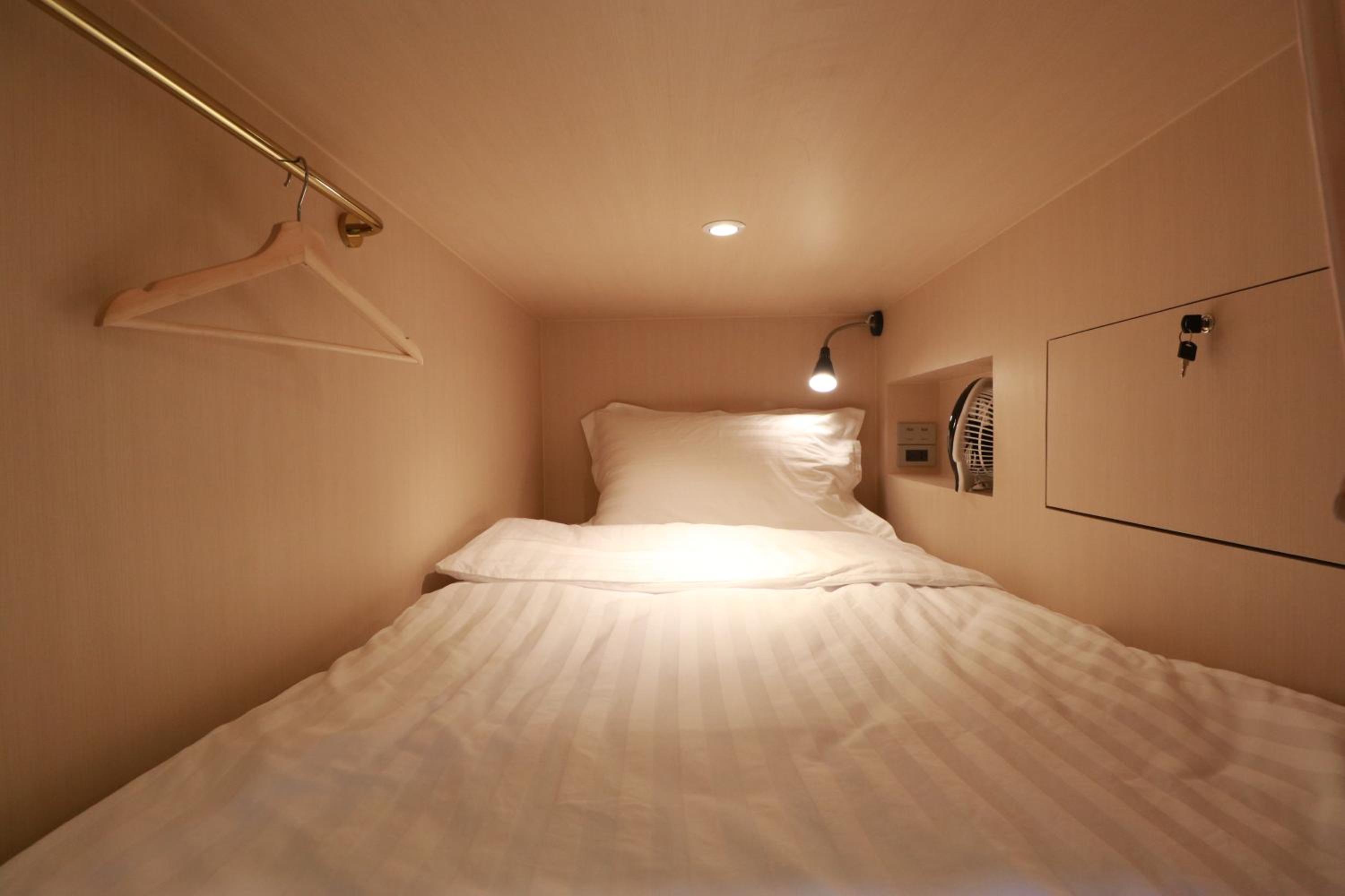 Bed in 4-Bed Female Dormitory Room photo 2