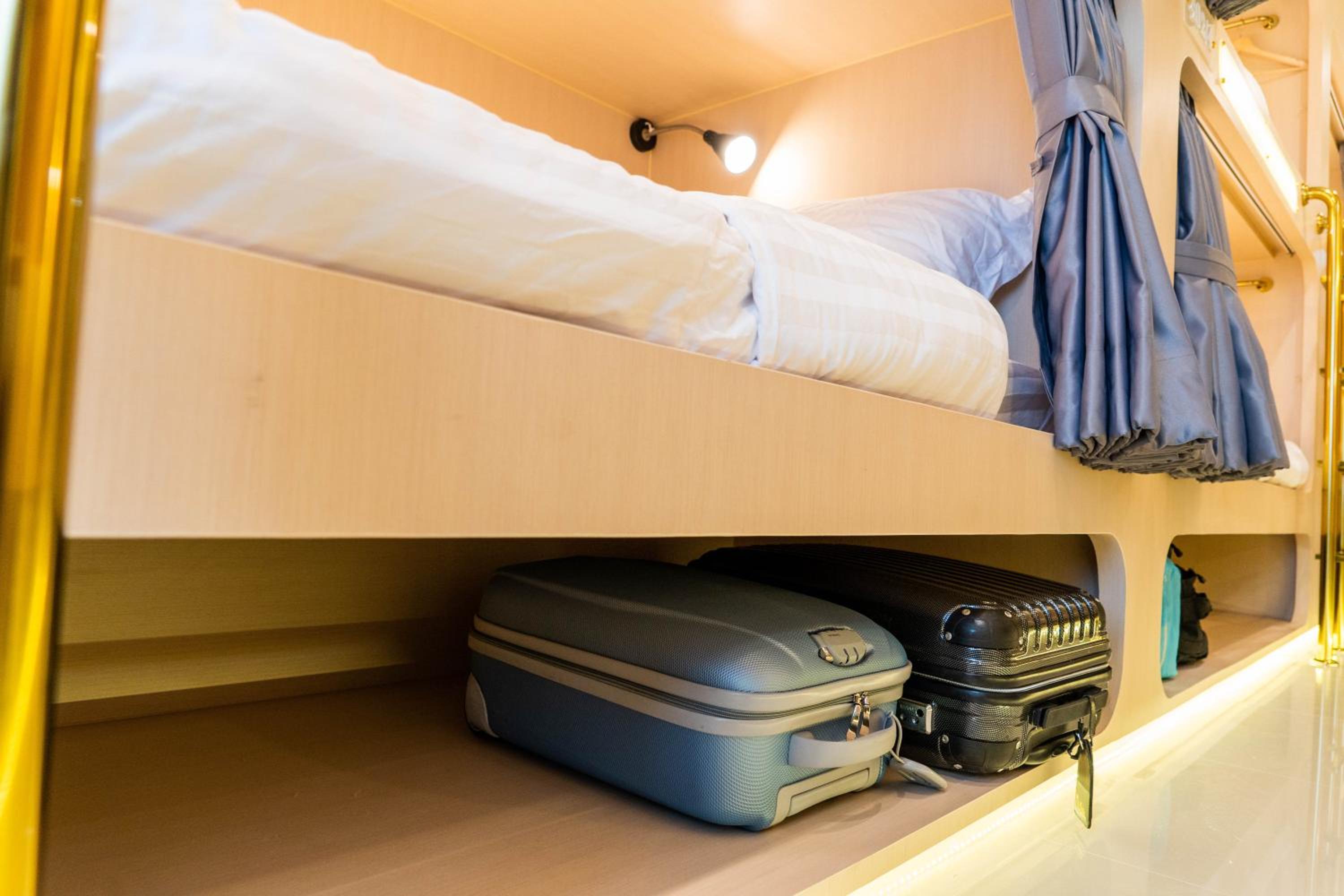Bed in 10-Bed Mixed Dormitory Room photo 3