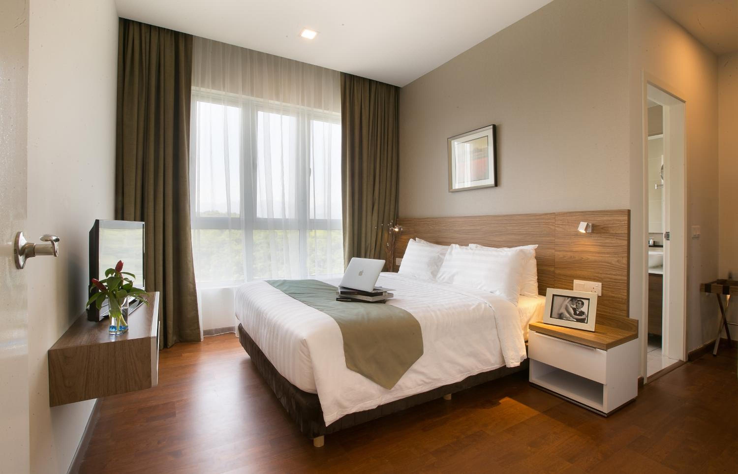 2 Bedroom Deluxe Suite Horizon View photo 3
