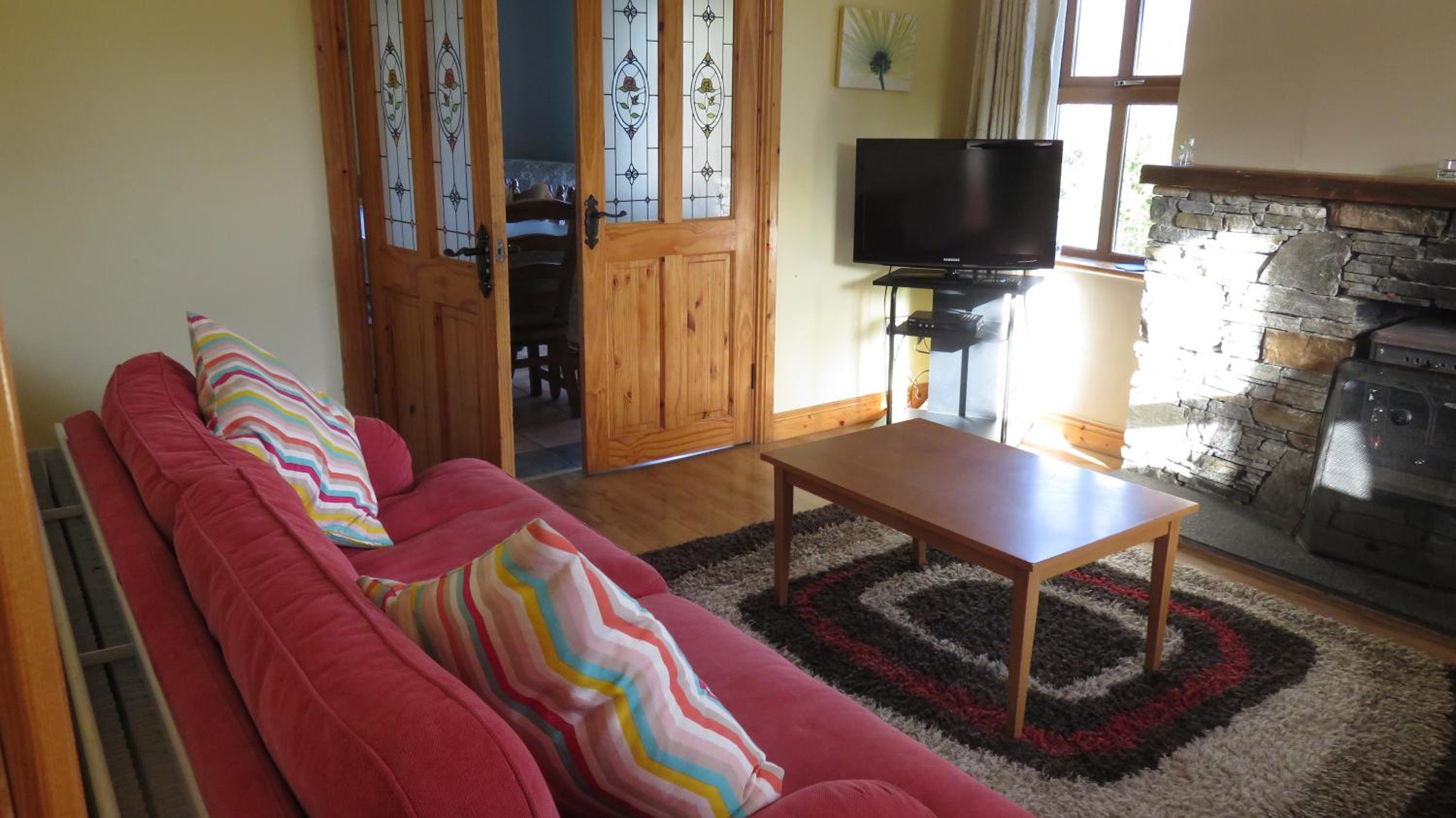 Six-Bedroom House photo 1