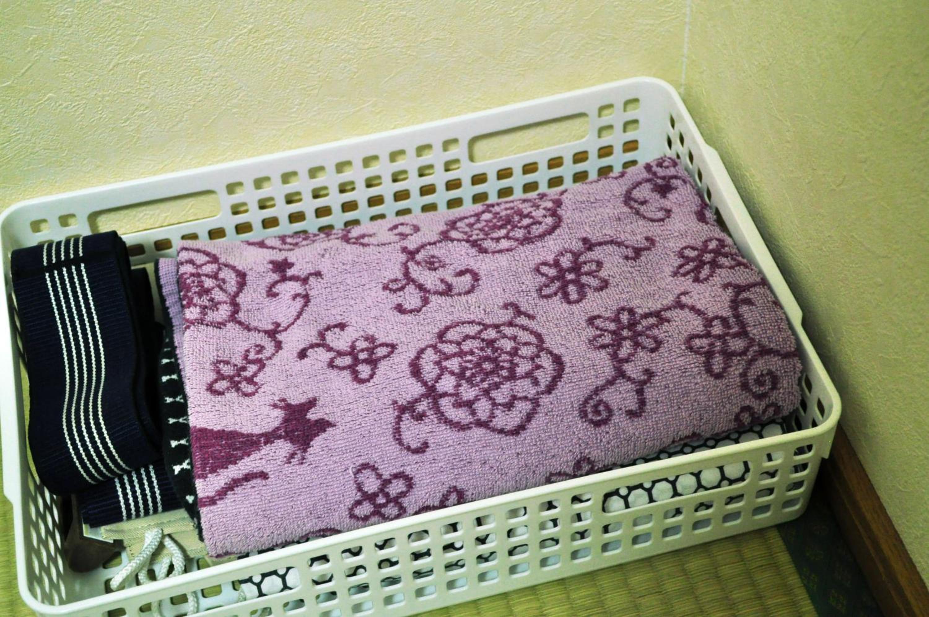 Single Room With Shared Bathroom photo 1