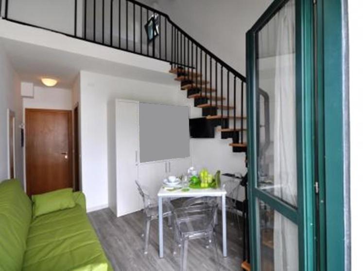 One-Bedroom Apartment - Split Level