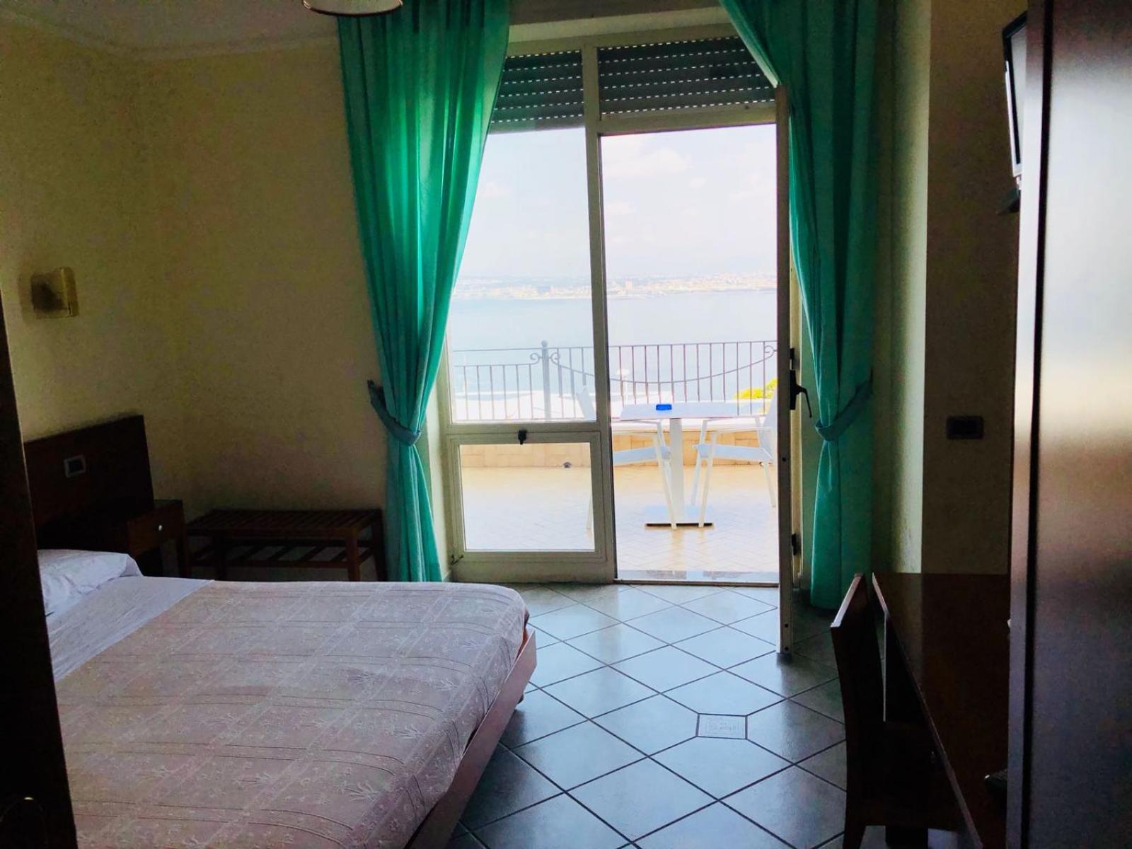Double Room with Balcony and Sea View