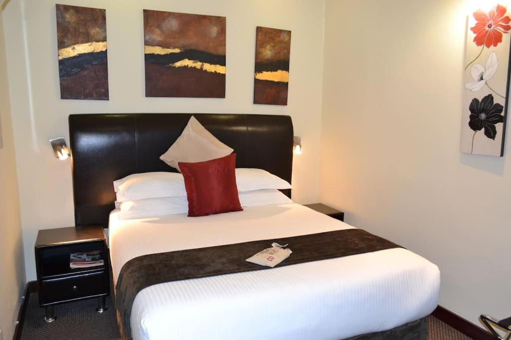 Deluxe Double Room with Shower photo 2