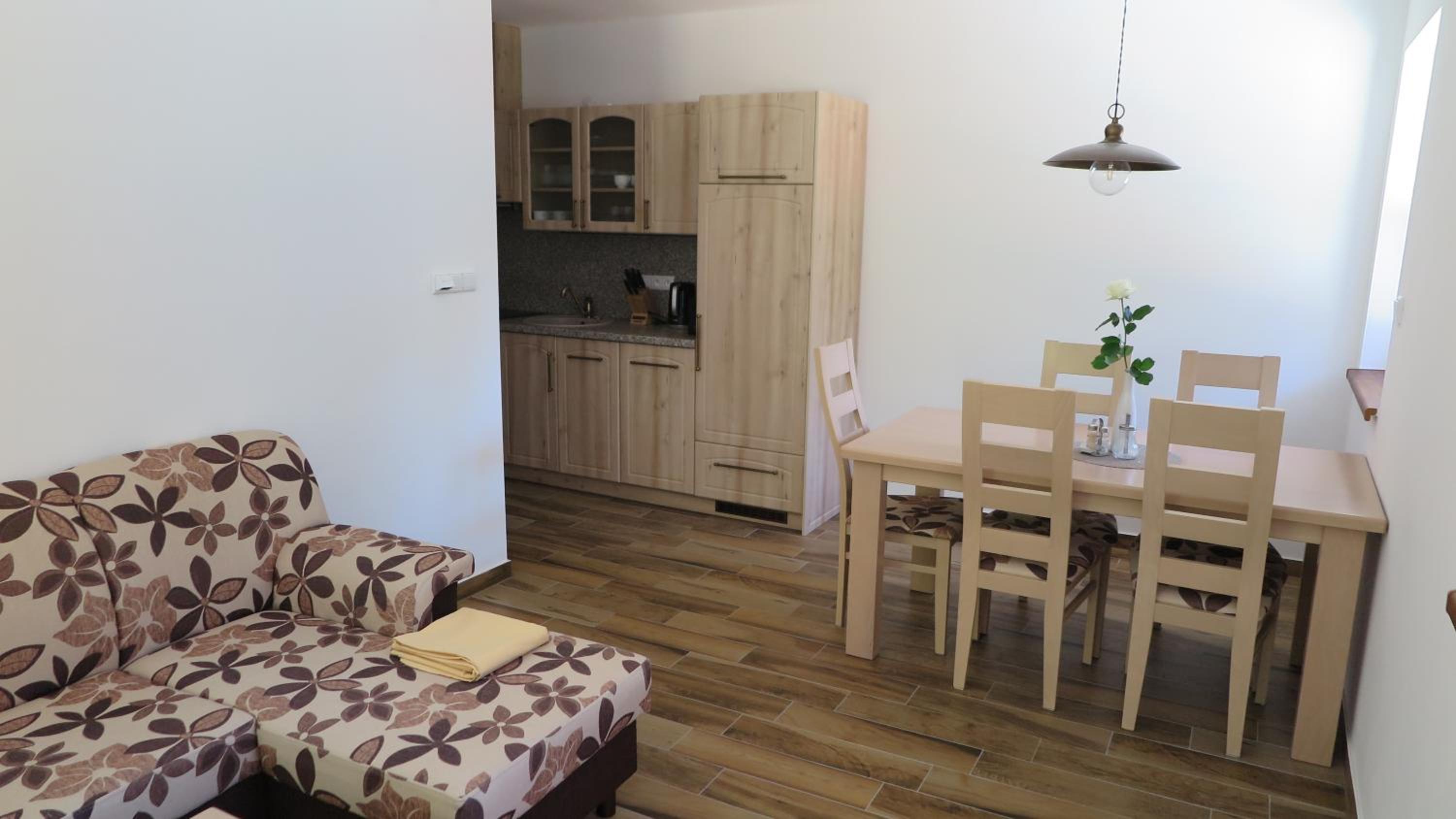 Apartment - Photo 5