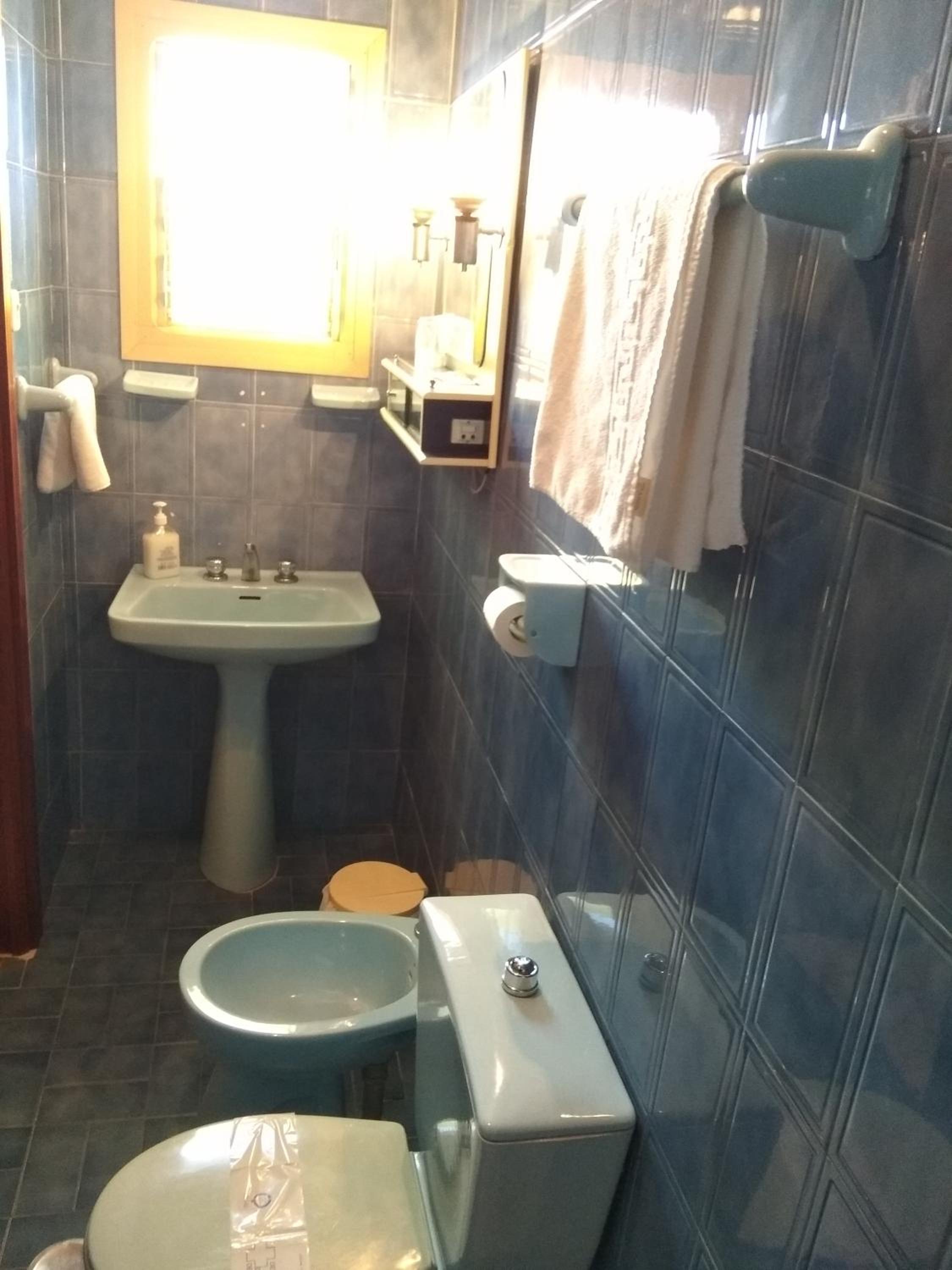 Triple Room with Private Bathroom - Photo 2