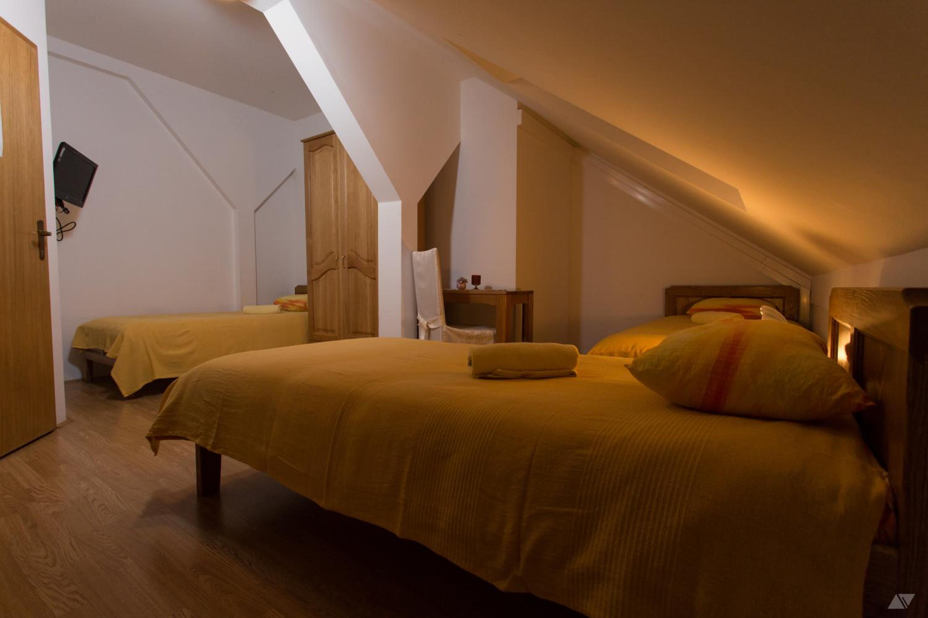 Triple Room with Private Bathroom photo 1
