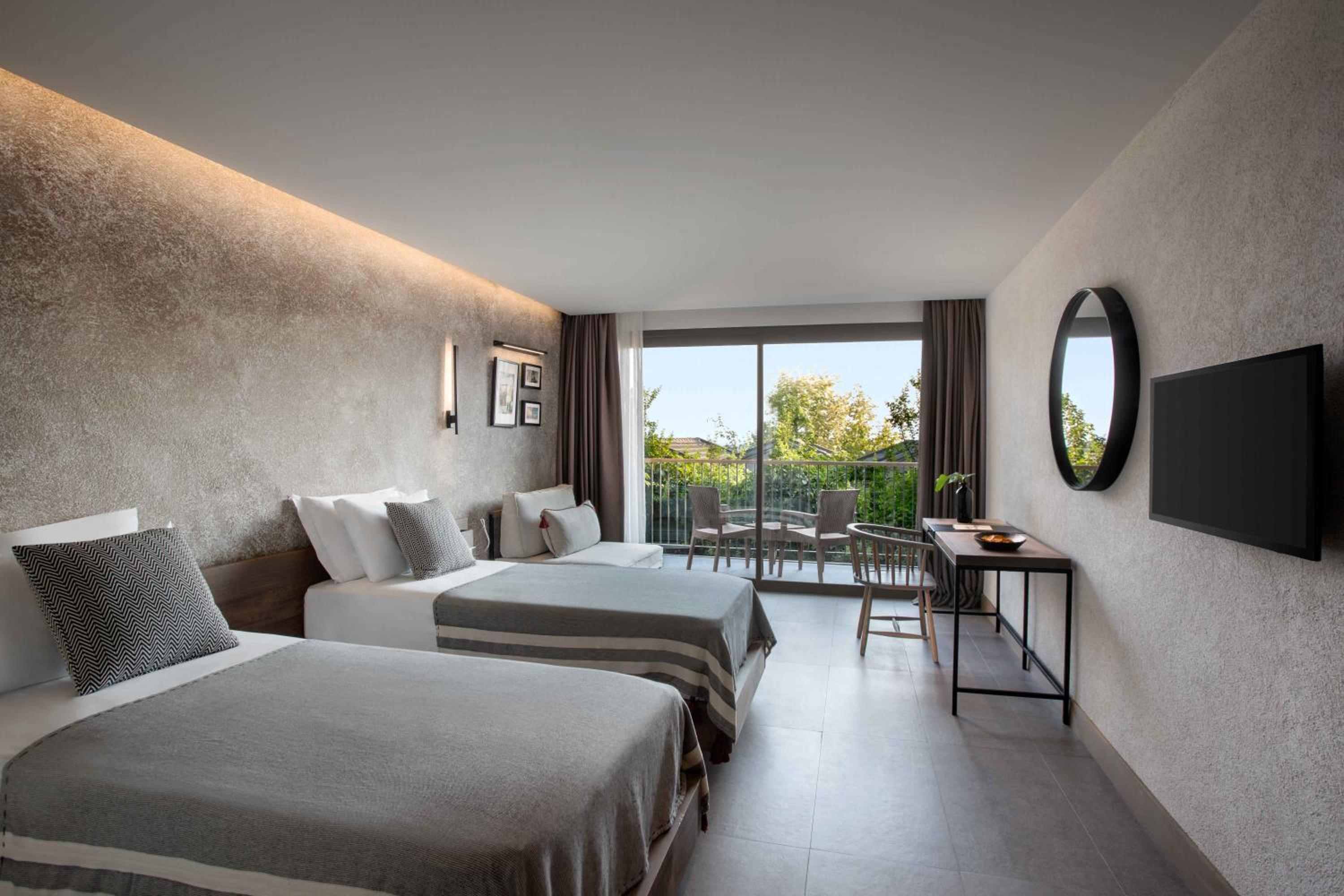 Premium Family Connection with Garden View