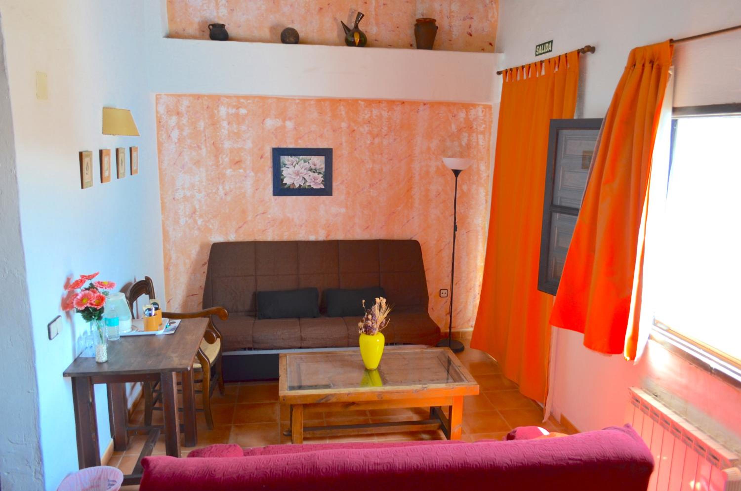 Suite - Photo 18