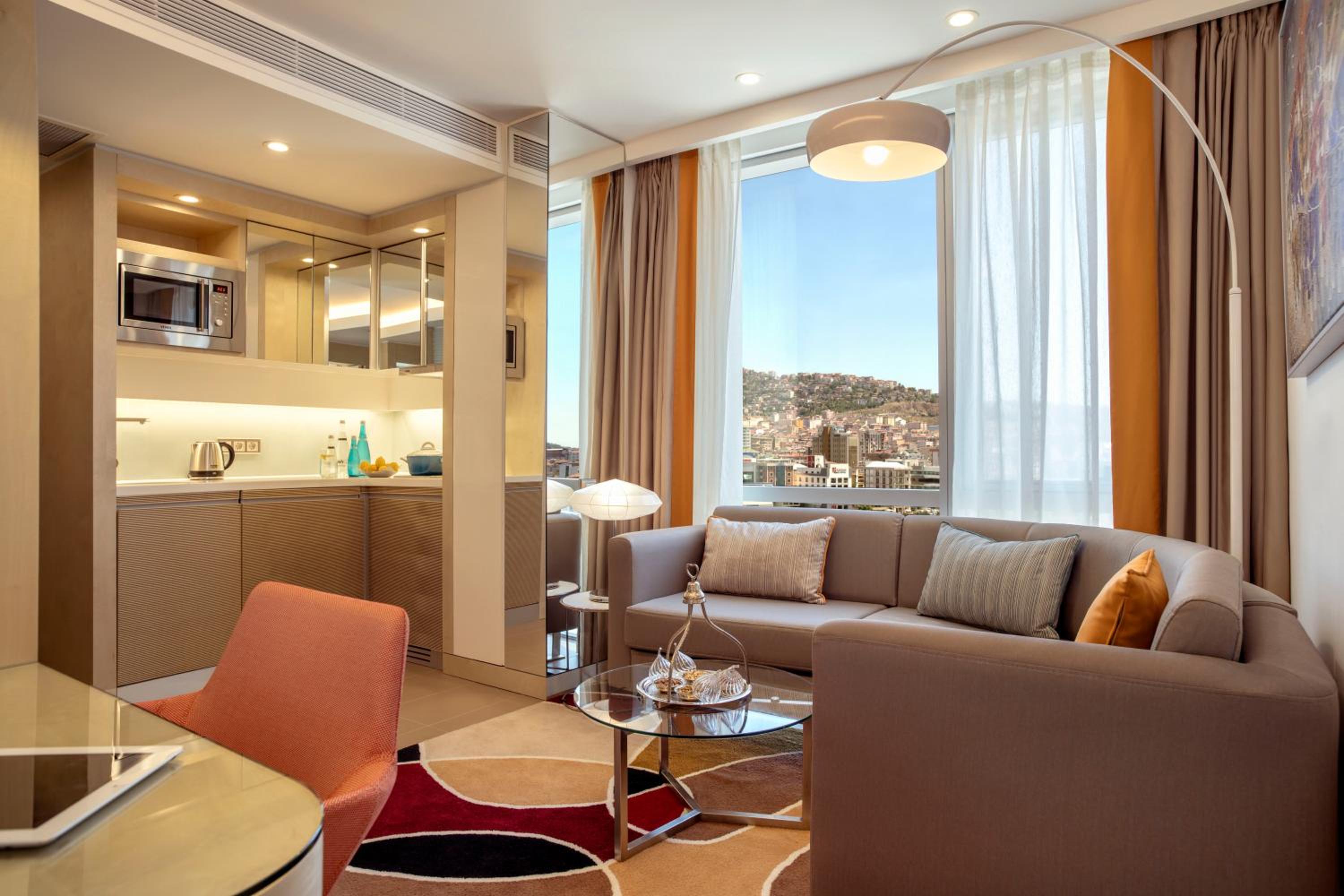 One Bedroom Suite with Sea View photo 1