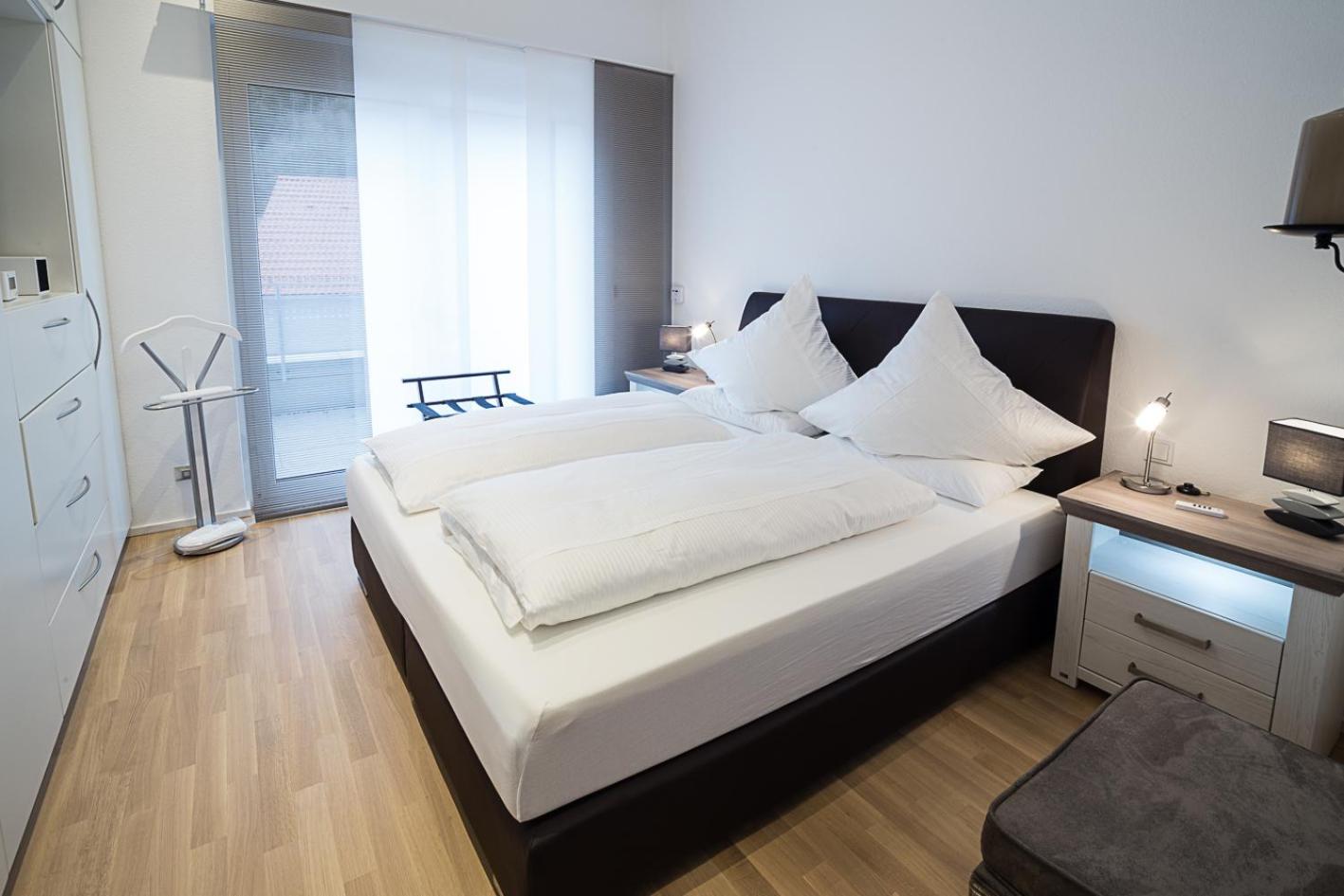 Deluxe King Suite photo 1