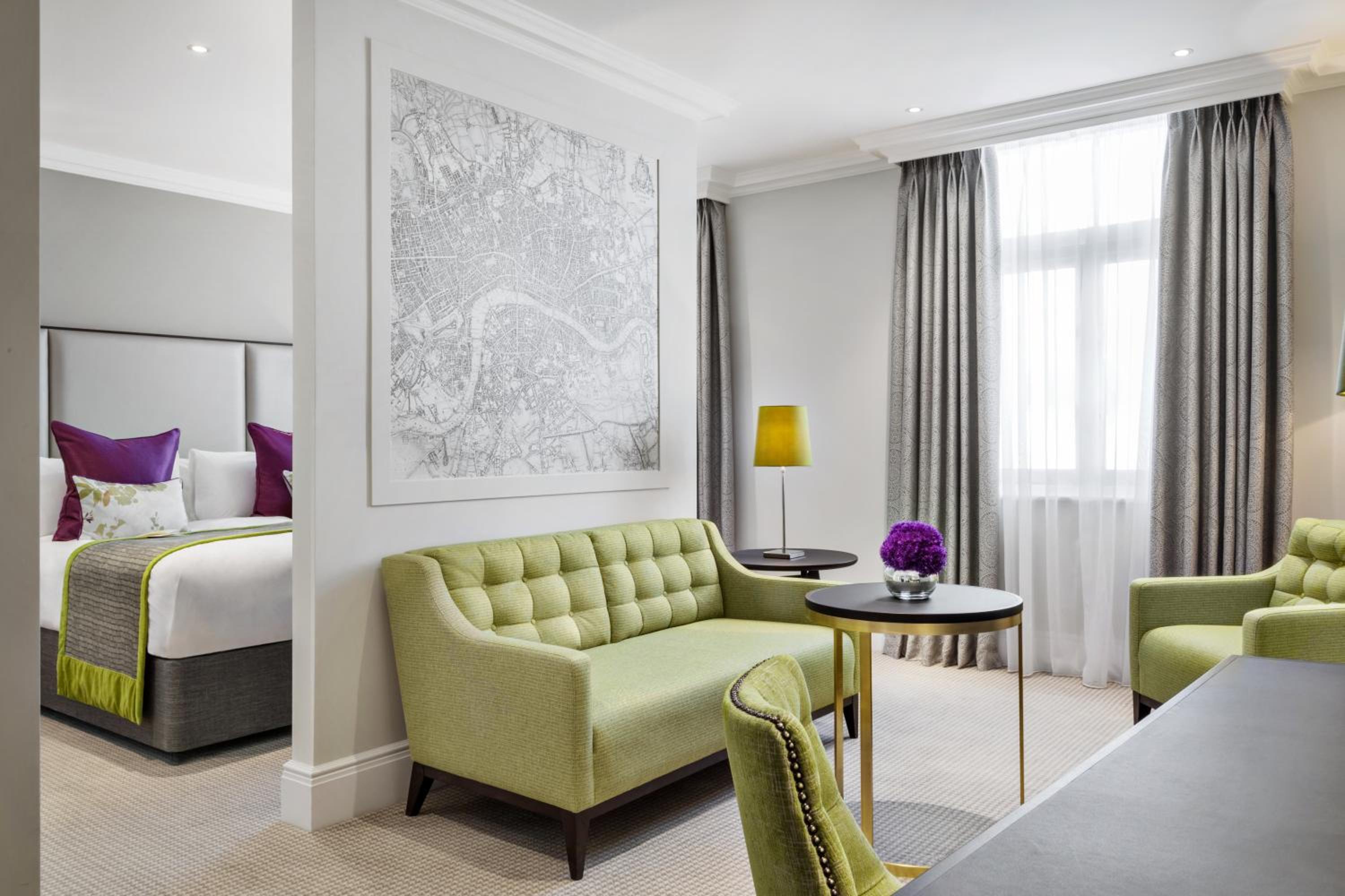 Premium Junior Suite Courtyard view photo 1