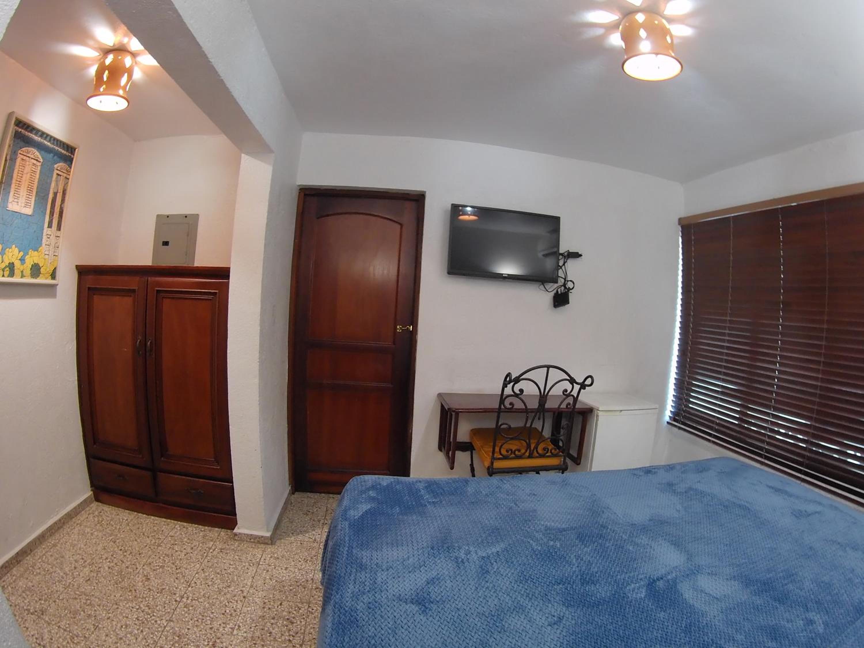 Double Room - Photo 5