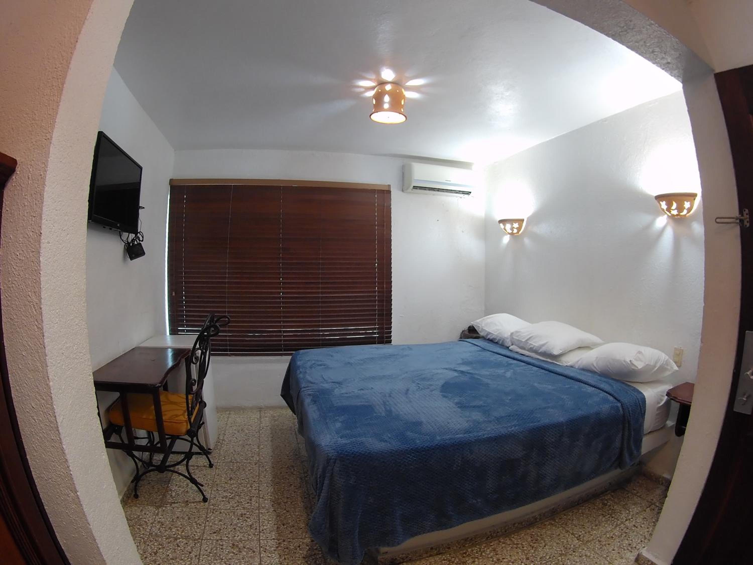 Double Room - Photo 3