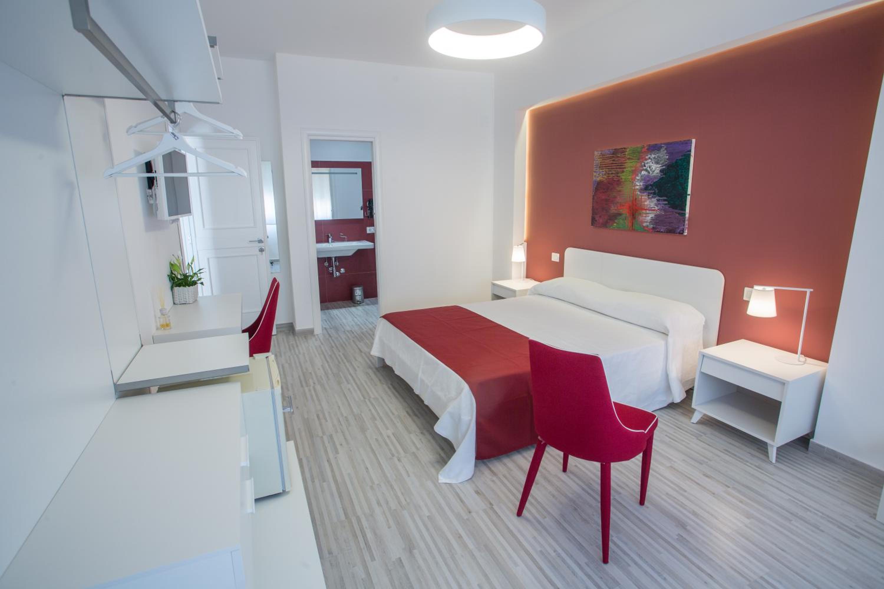 Deluxe Room (2 Adults + 1 Child) photo 2