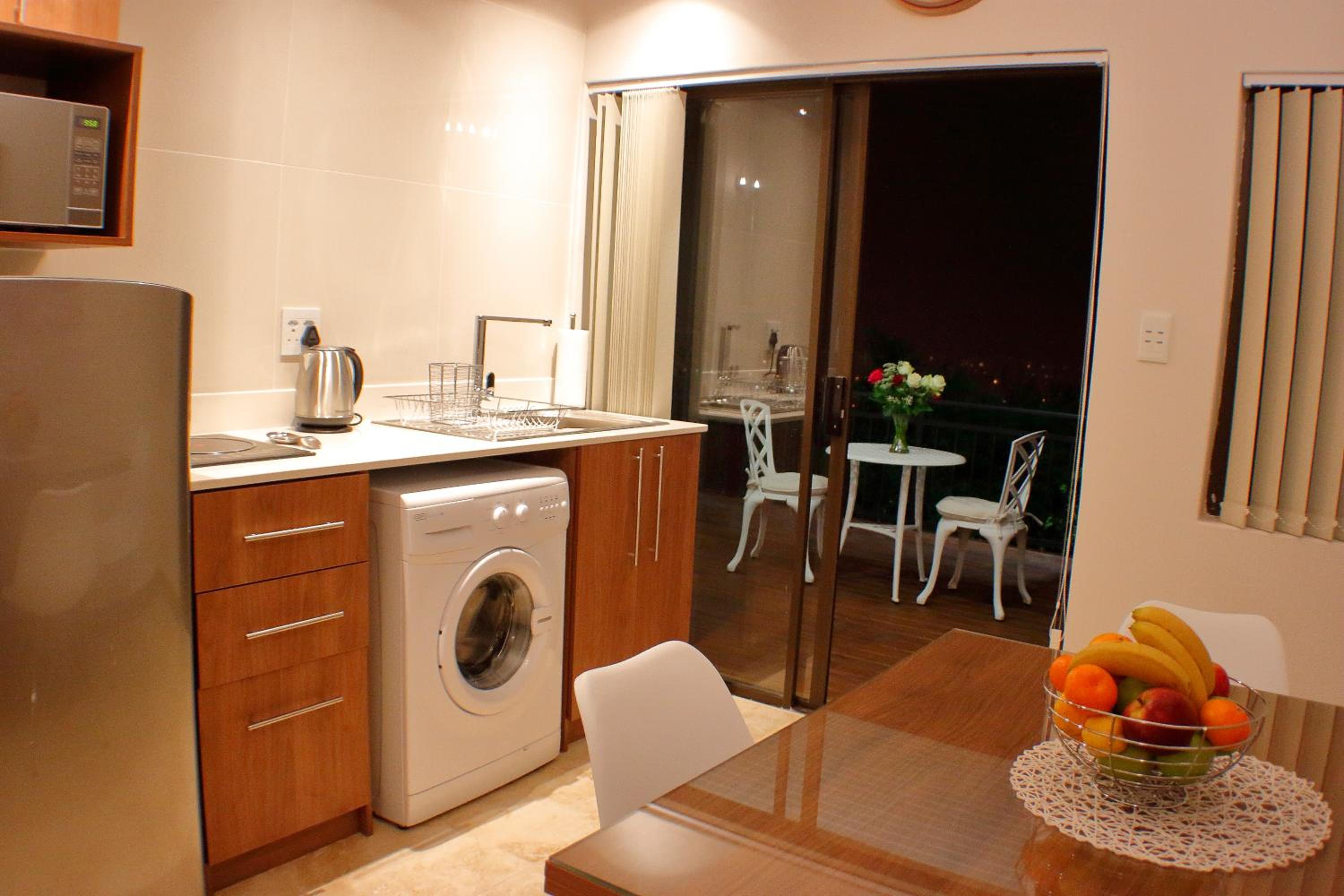 Suite with Balcony & City View photo 3