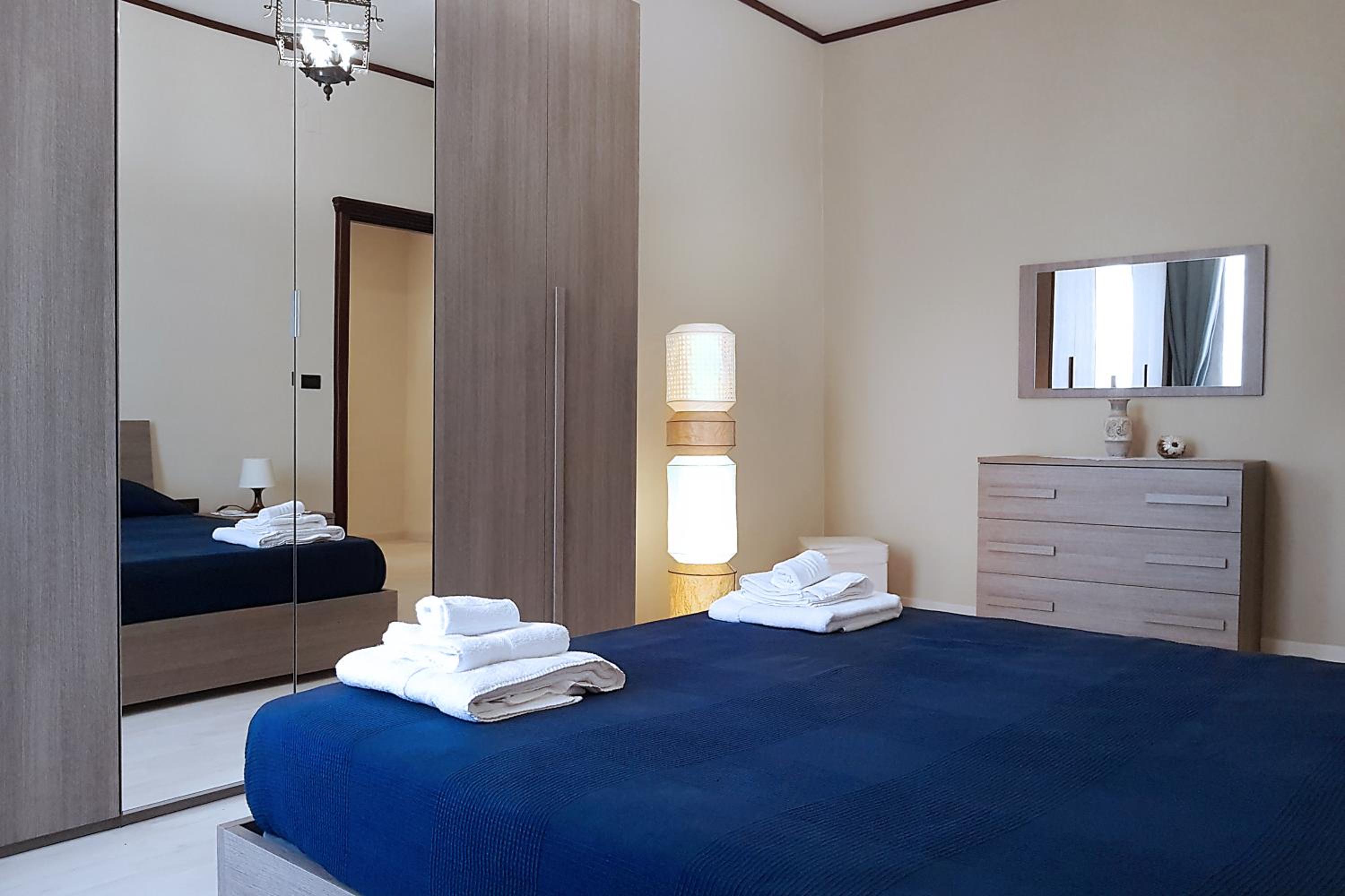 One-Bedroom House - Photo 4