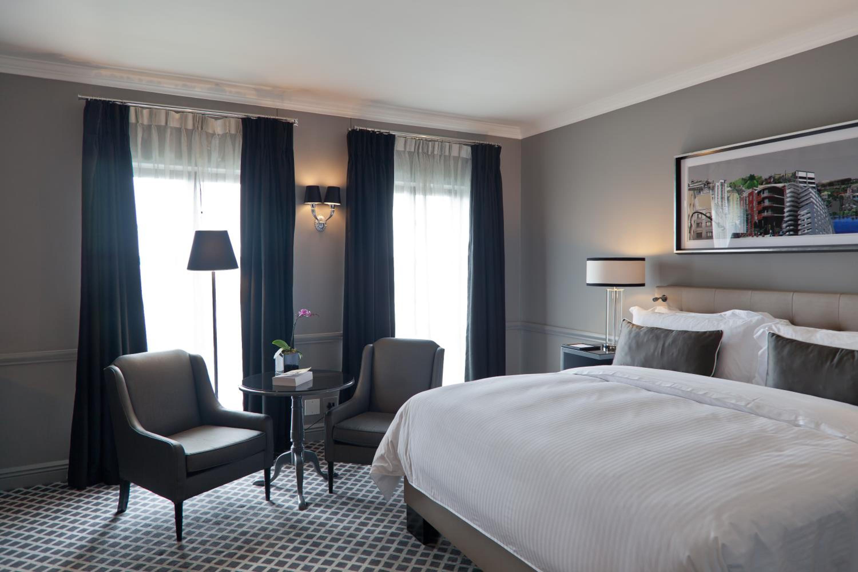 Deluxe Room King Bed