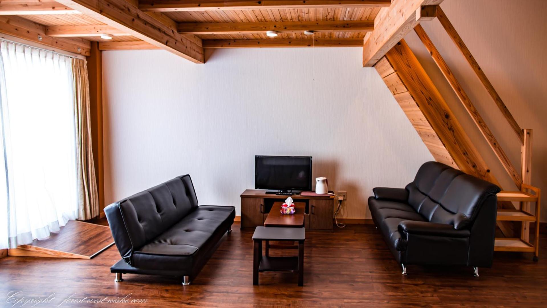 Standard Family Room photo 1