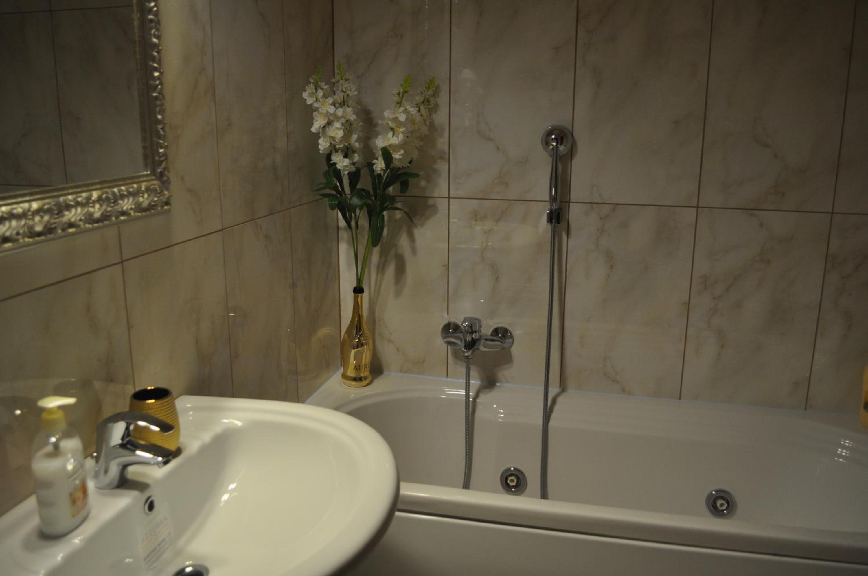 Apartment - Photo 3