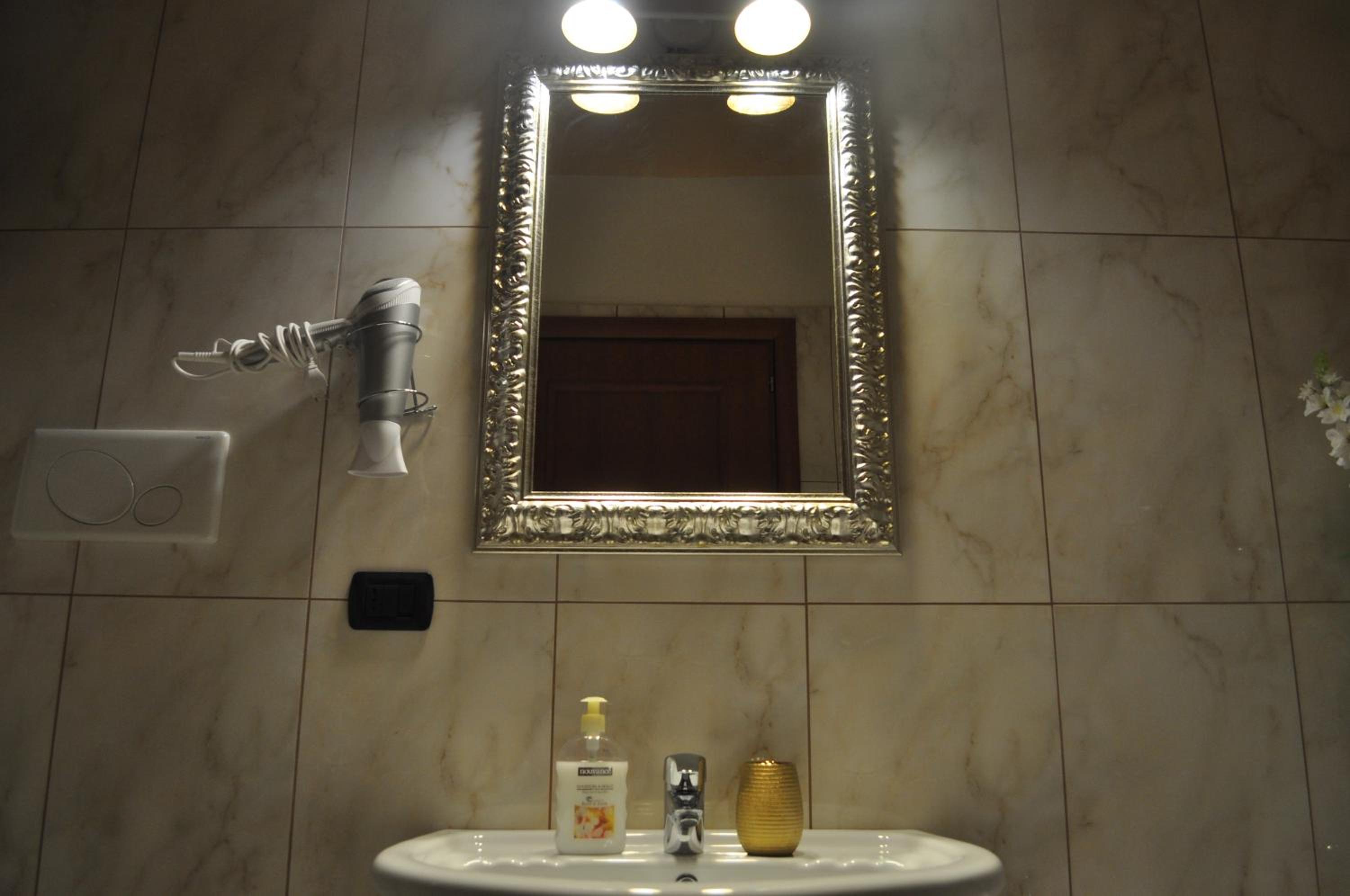 Apartment - Photo 24
