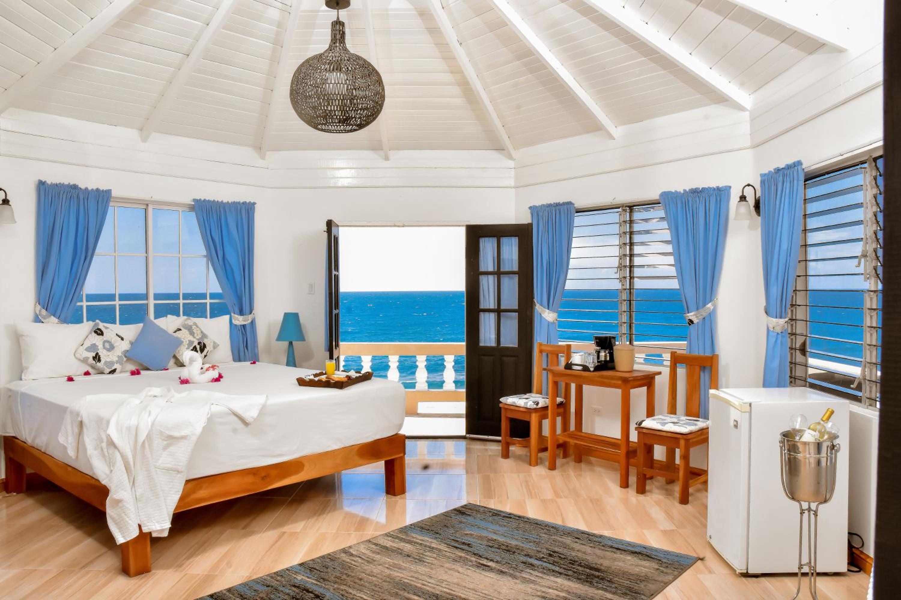 Honeymoon Suite photo 3