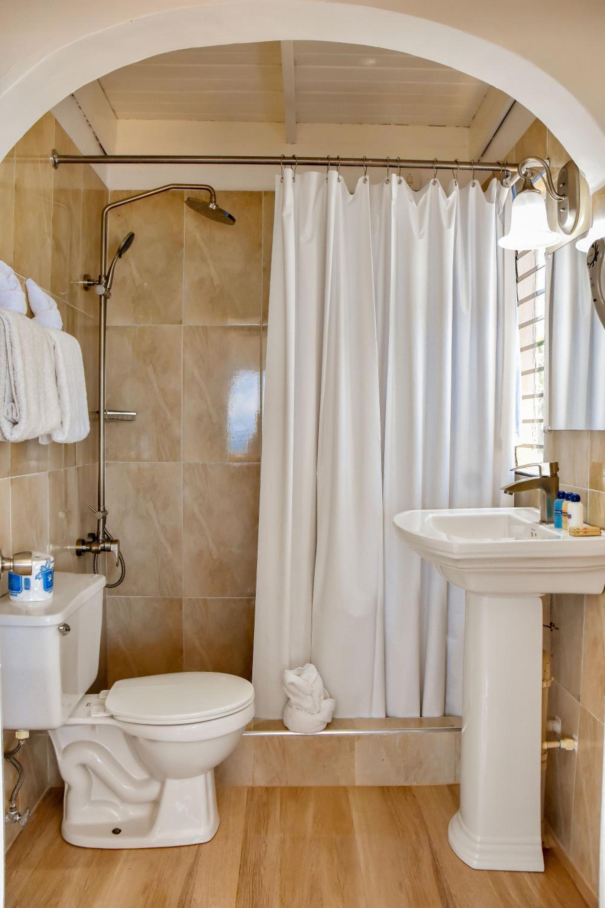 Honeymoon Suite photo 1