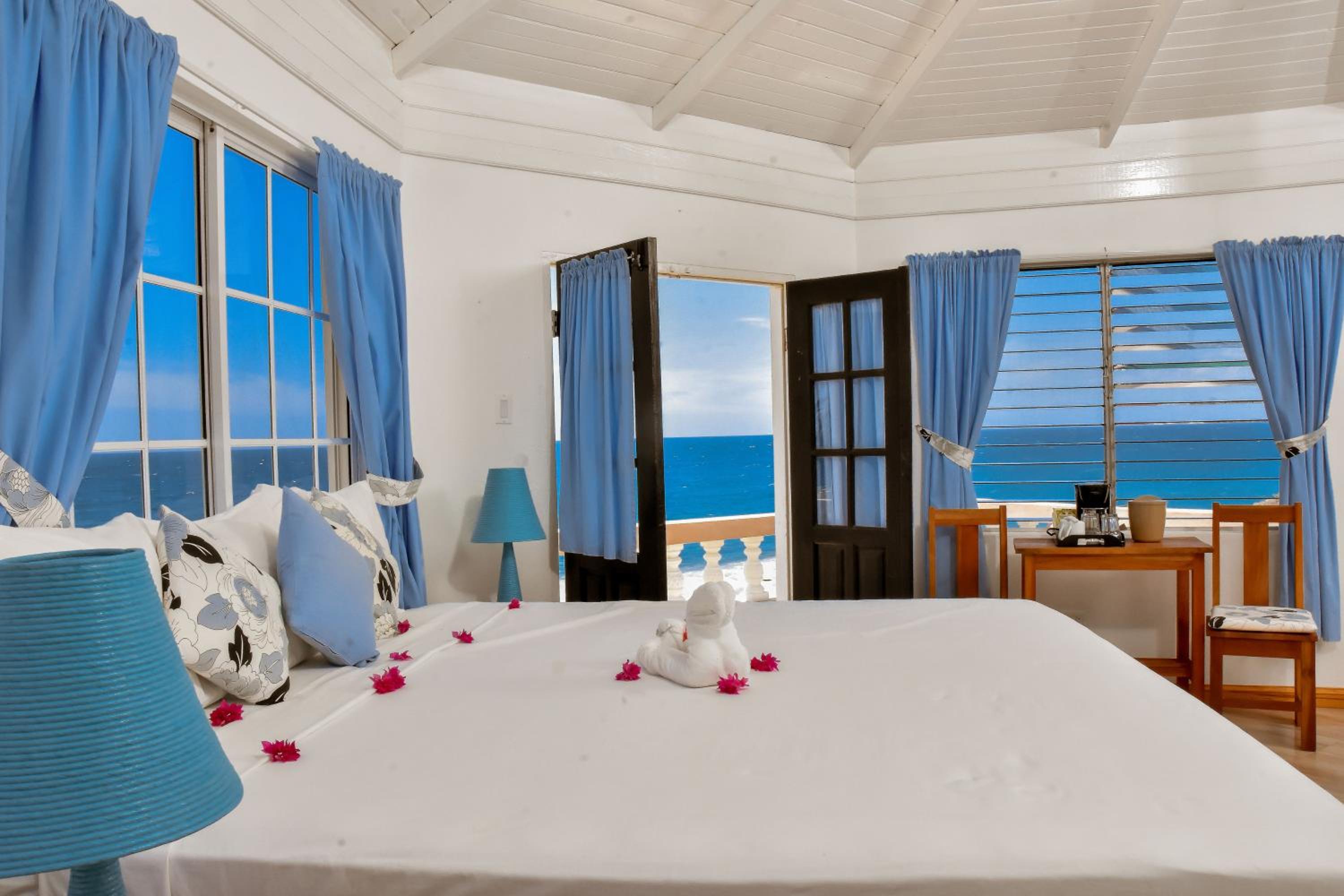 Honeymoon Suite photo 2