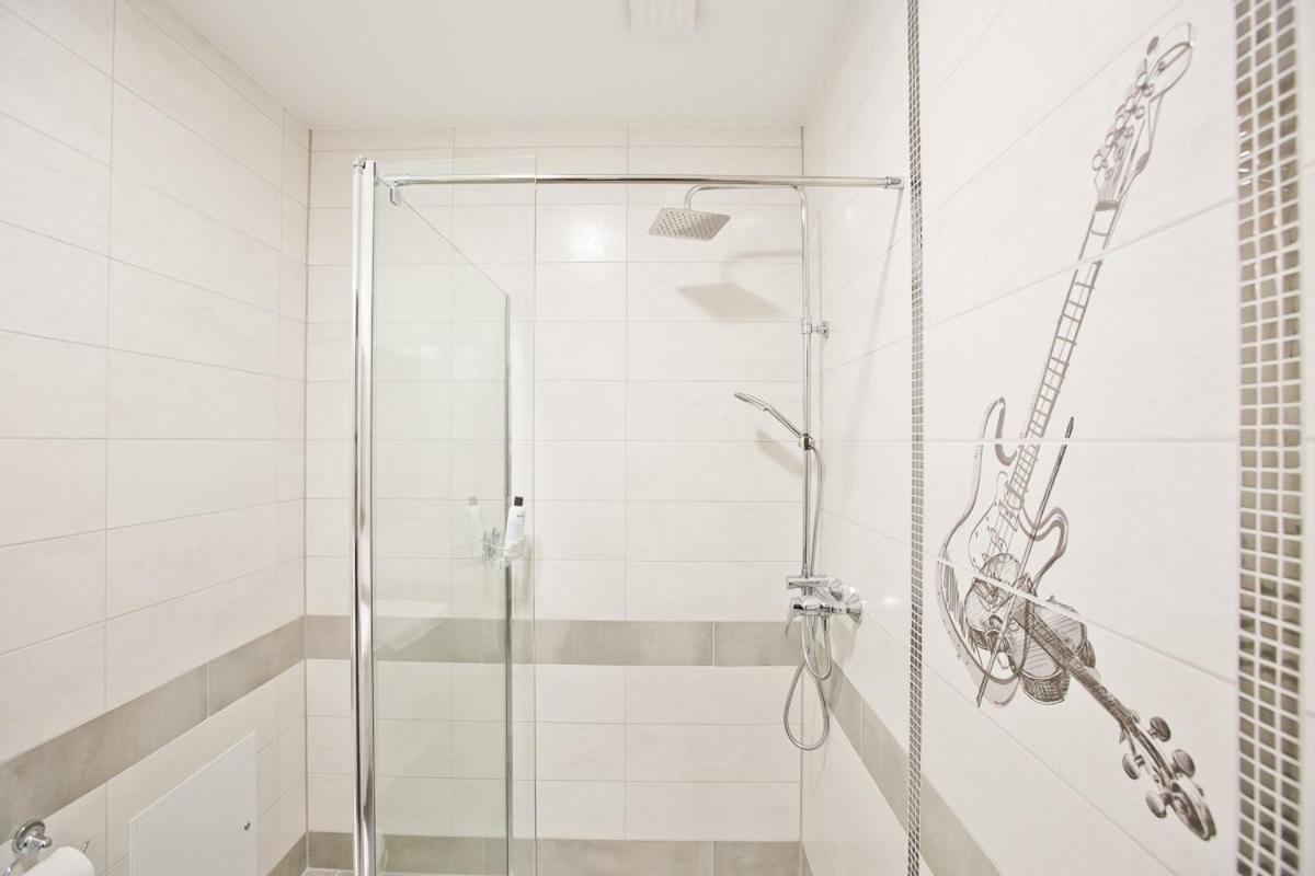 Deluxe Apartment (2 Adults) - Photo 10