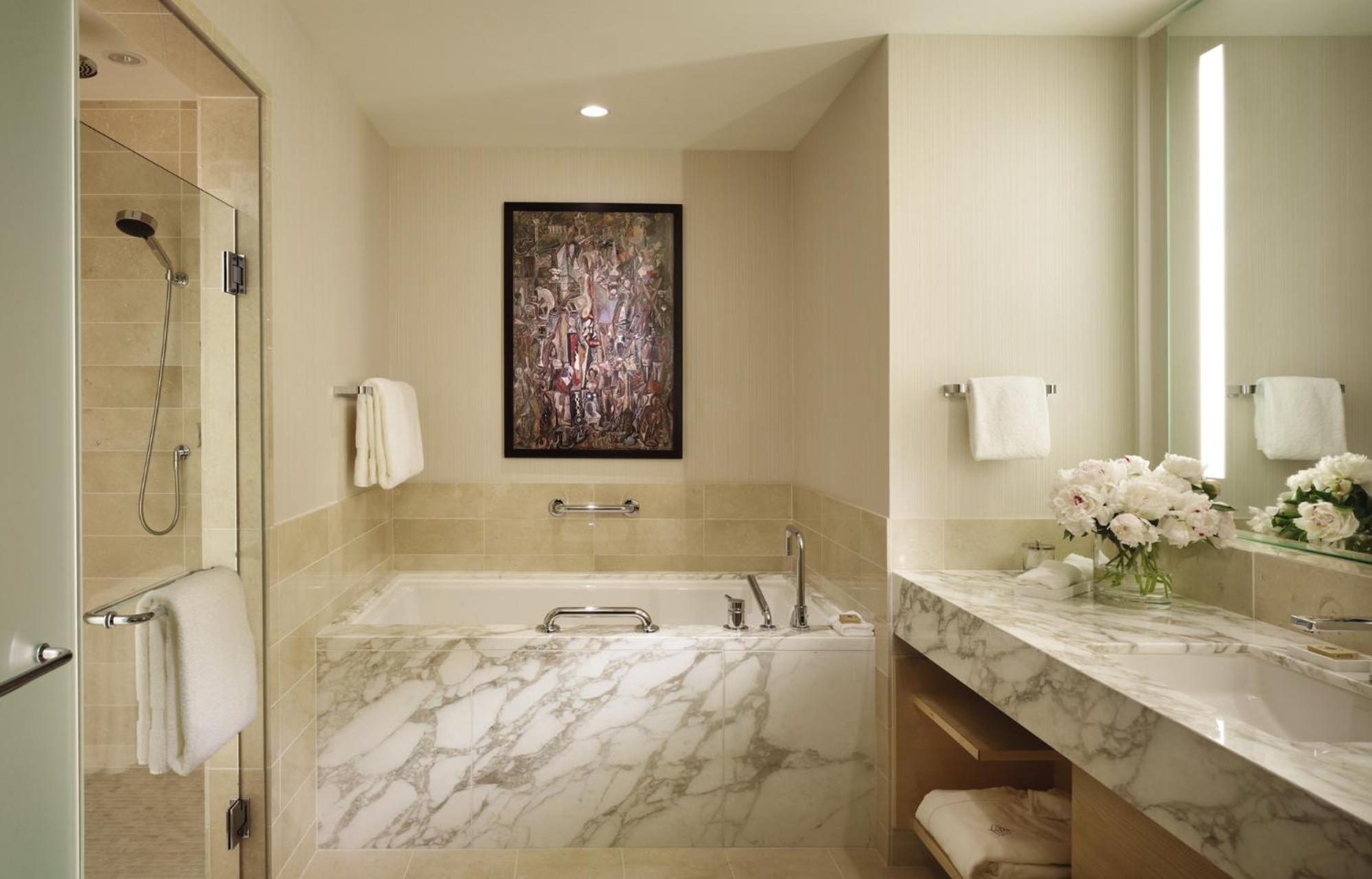 Corner Deluxe Bay View King photo 3
